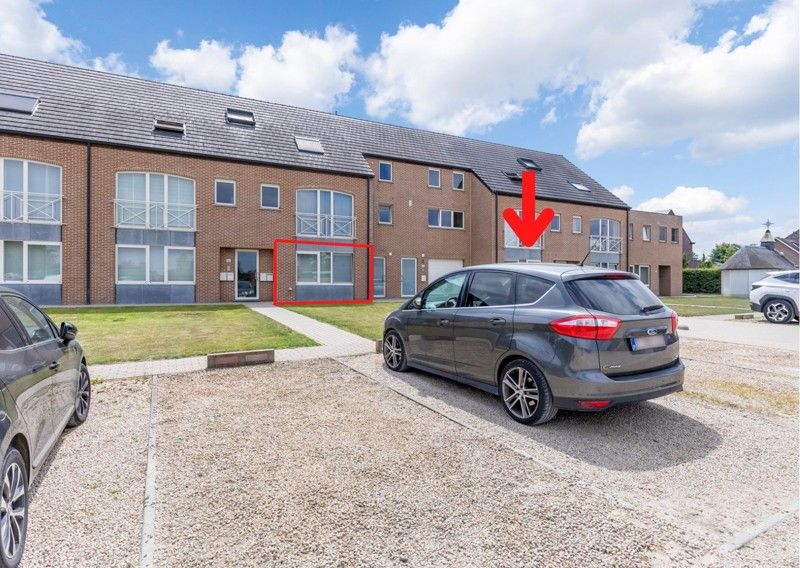 Gelijkvloers appartement met 2 slpks en een autostaanplaats foto 1