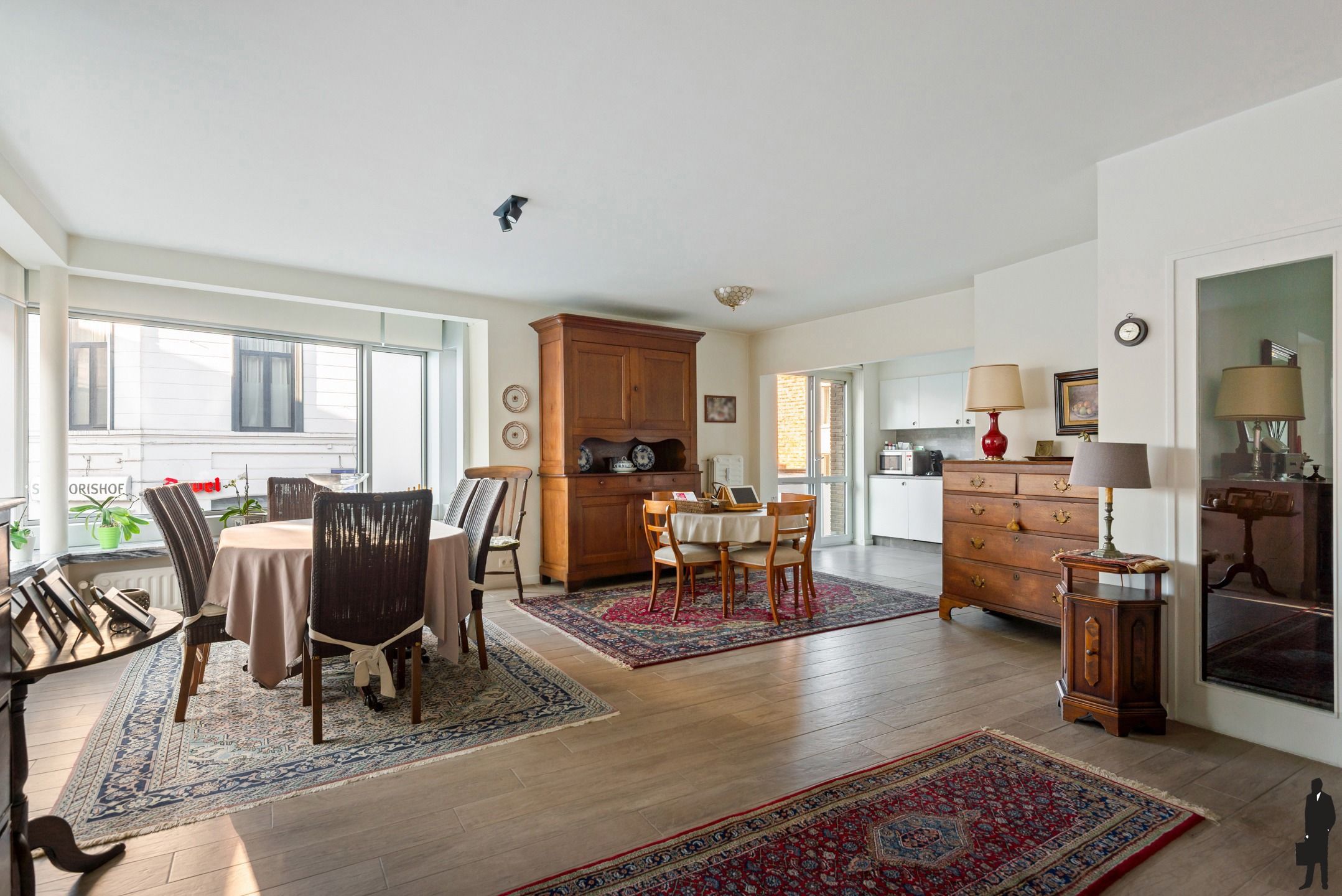 Riant 2-slaapkamerappartement (± 125 m²) met zonnig terras foto 3