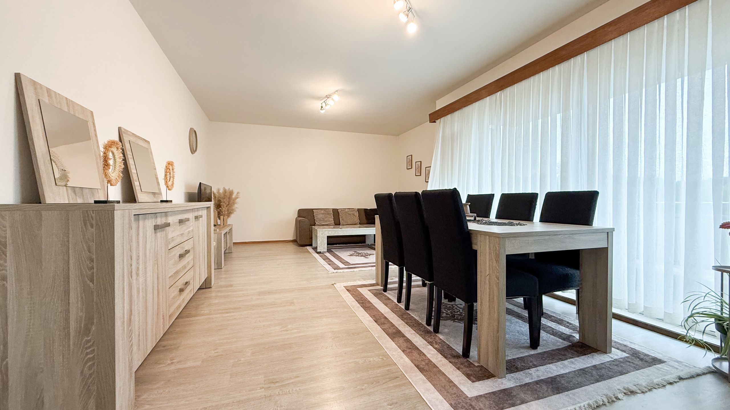 Ruim appartement met garage op topligging in Heusden-Zolder! foto 2