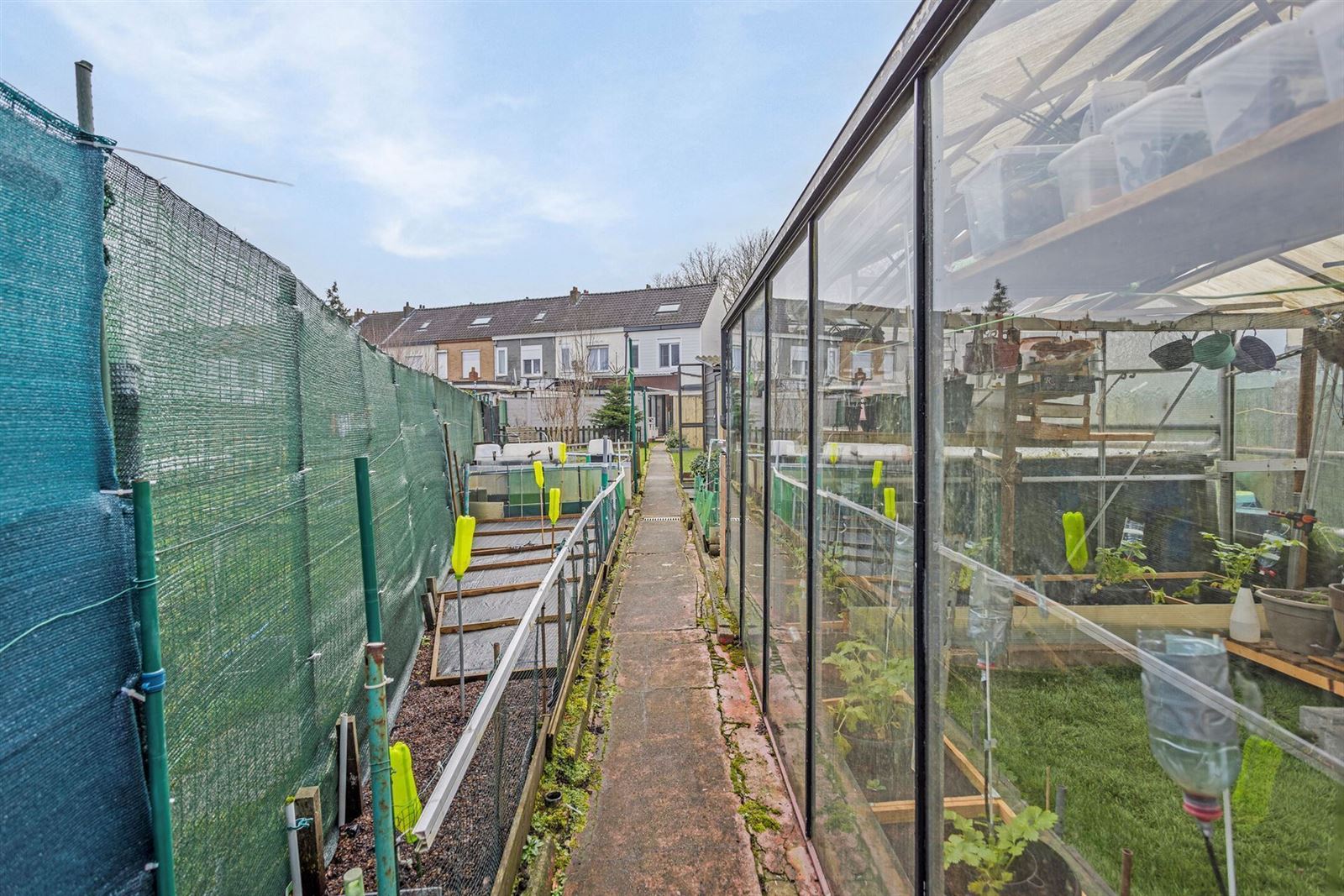 Gezellige 3-gevelwoning met 3 slaapkamers en ruime tuin op 4a 80ca foto 26