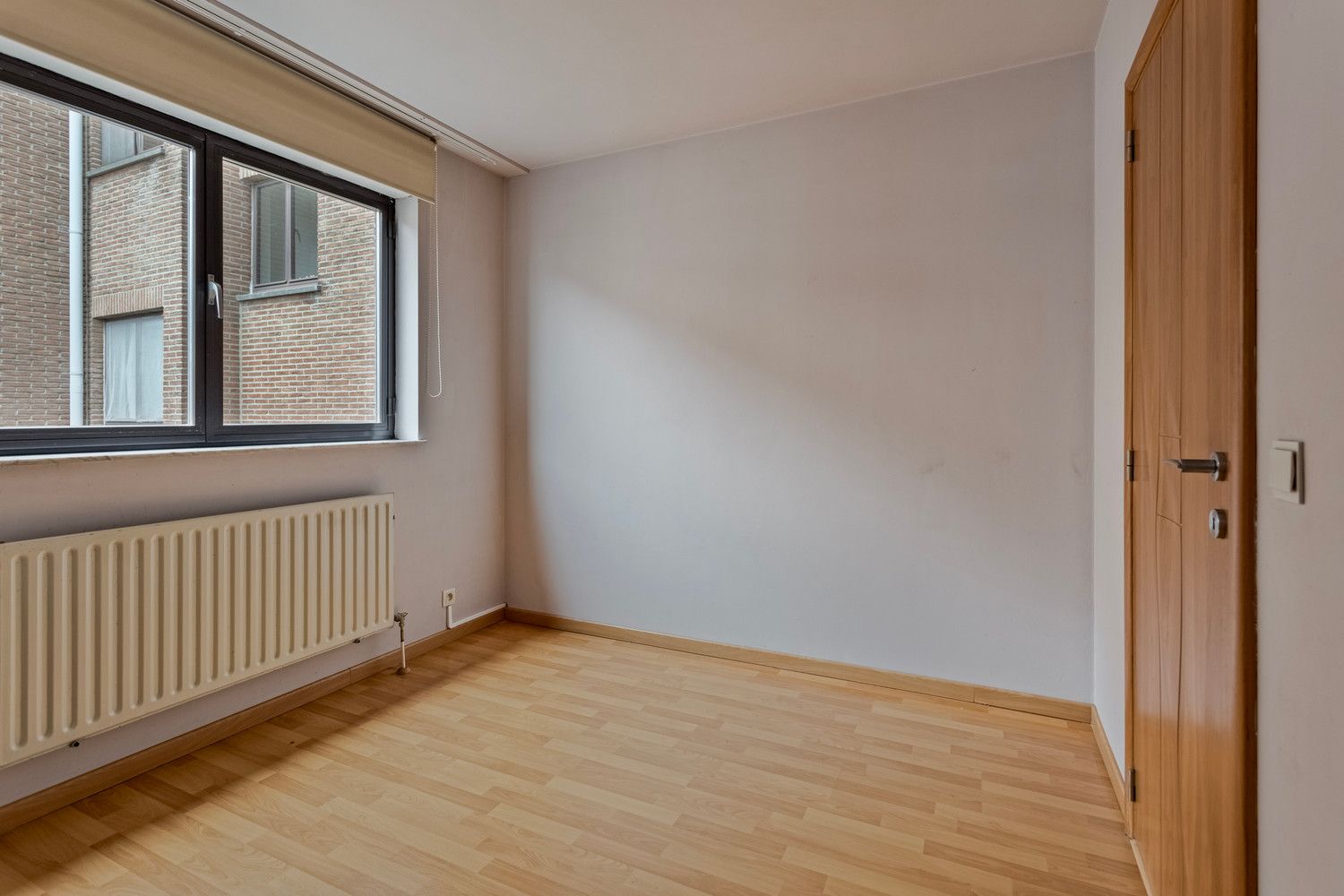 MOOI APPARTEMENT MET 2 SLPKS EN AUTOSTAANPLAATS TE DIEST! foto 14