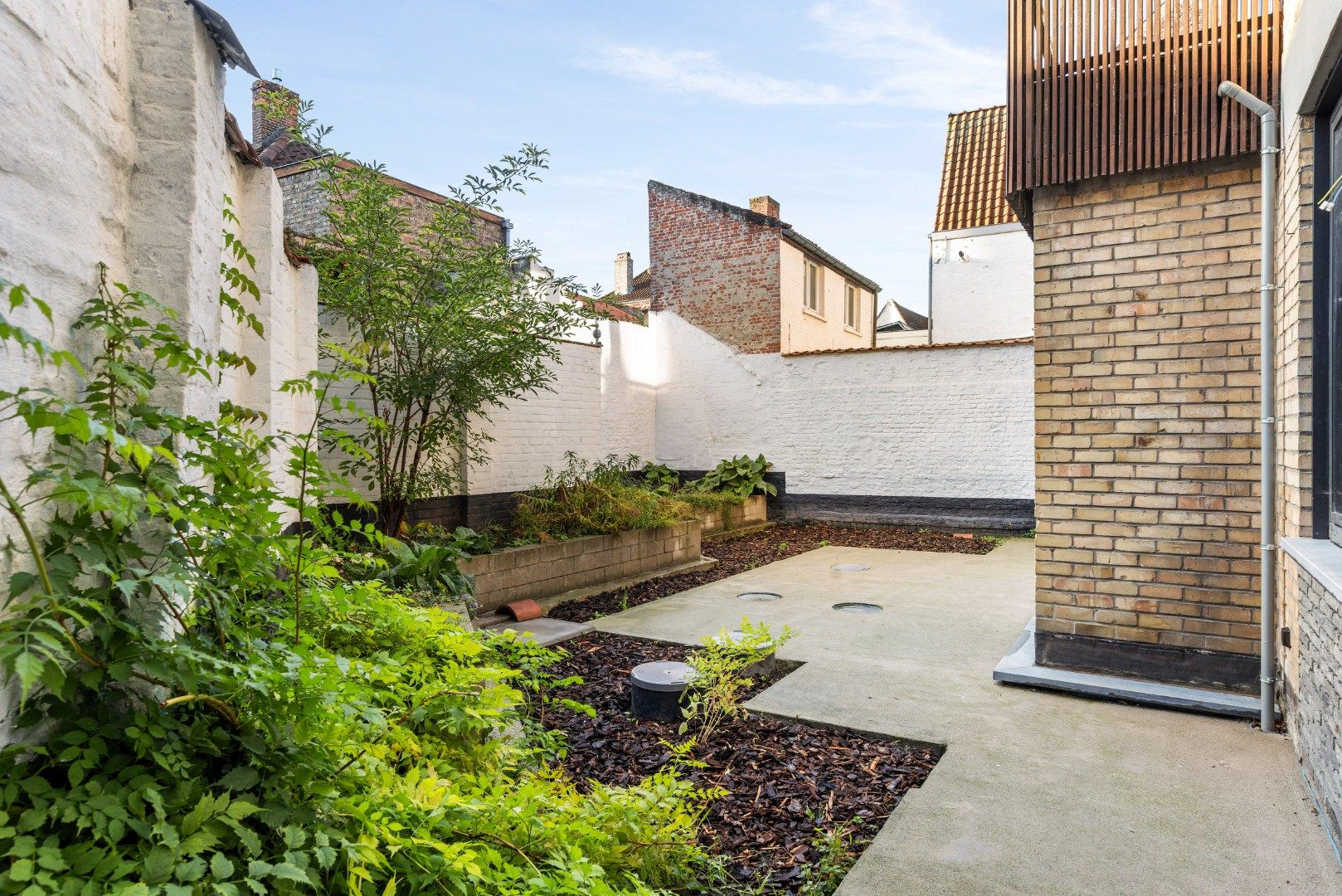 af te werken kangoeroewoning met binnentuin binnen de Brugse Reien foto 15