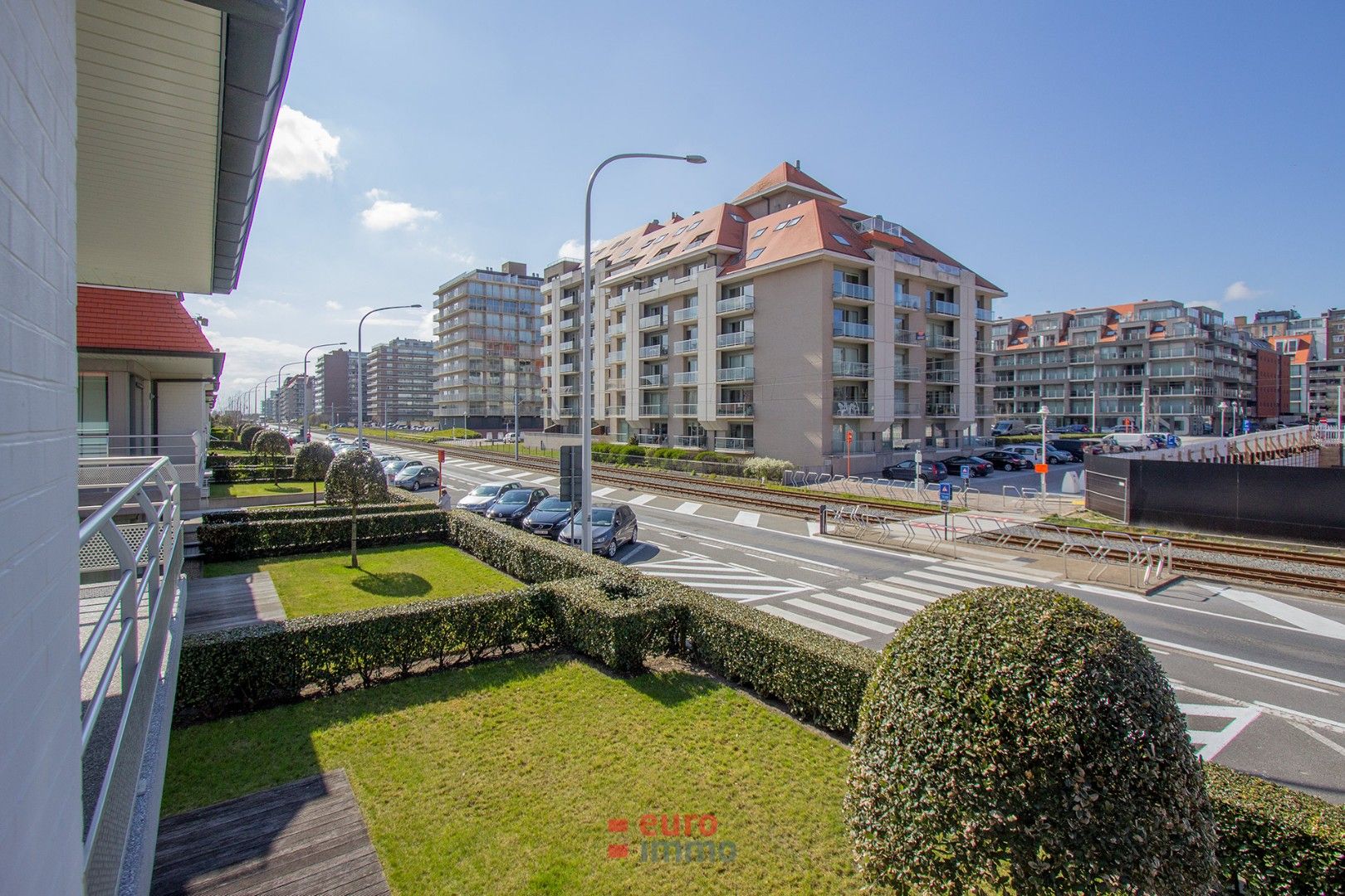 Subliem appartement met 1 slaapkamer én slaaphoek aan de rand van de rustige villa-wijk! foto {{pictureIndex}}