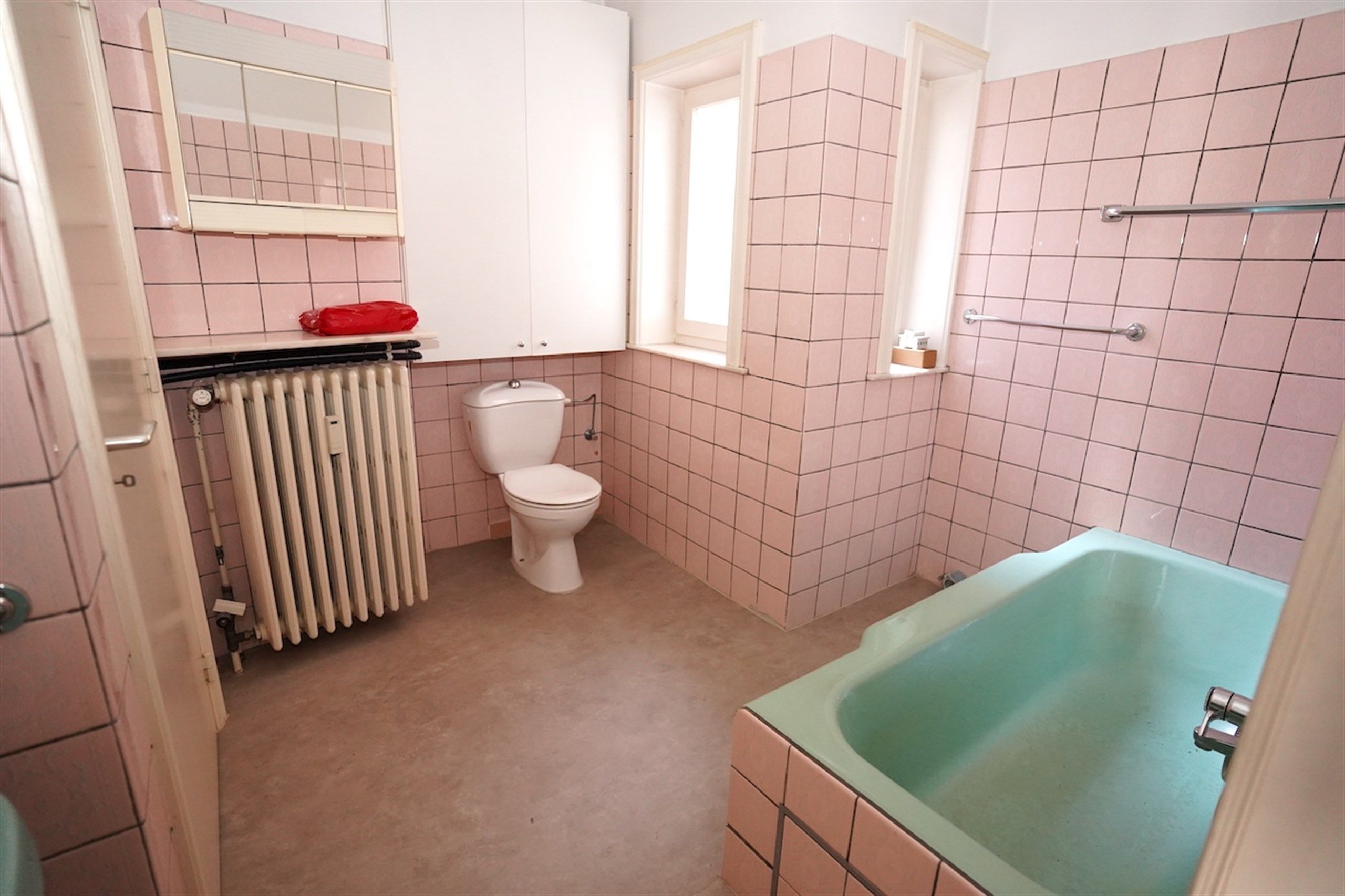 Te moderniseren 3-slpk appartement + garage in hartje centrum! foto 10