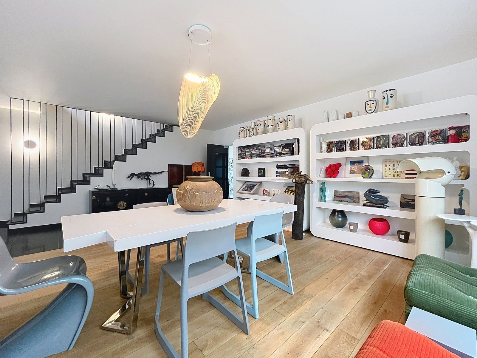 Luxueuze vrijstaande woning in rustige omgeving met zwembad foto 7