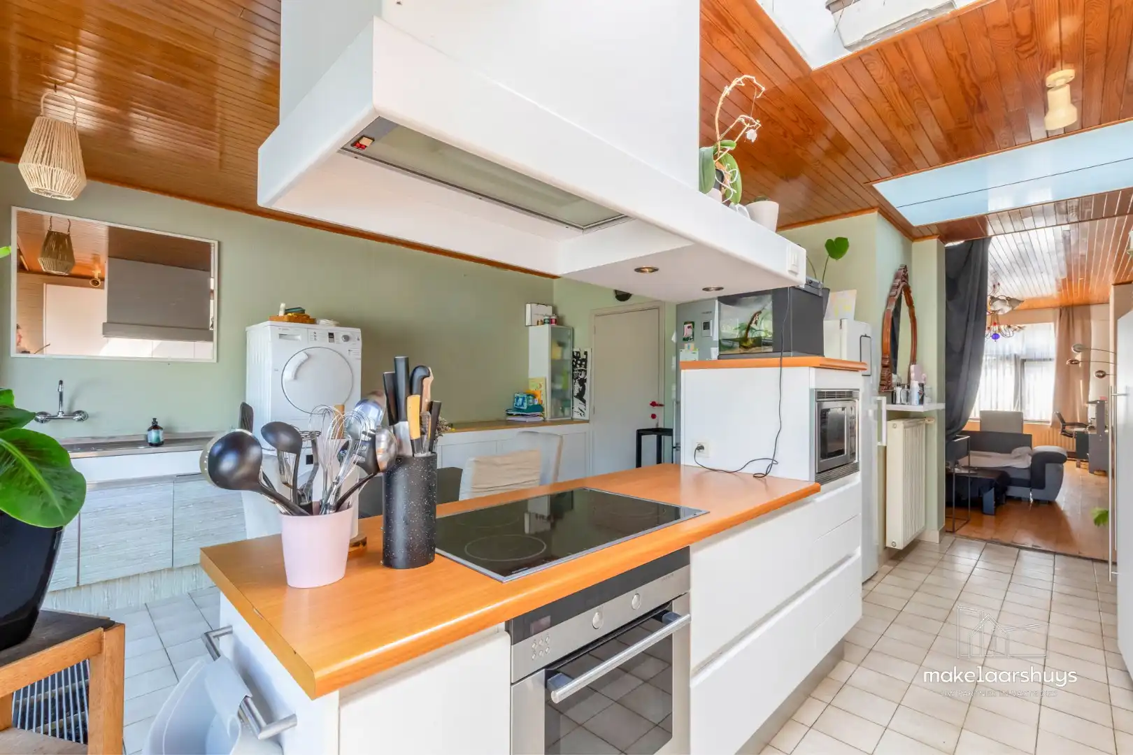 Ruime woning met 4 slpk en aangename tuin te Sint-Amandsberg foto 6