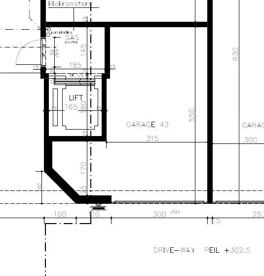Ruime gesloten garagebox in de res. "Balmoral" op de Kustlaan foto 2