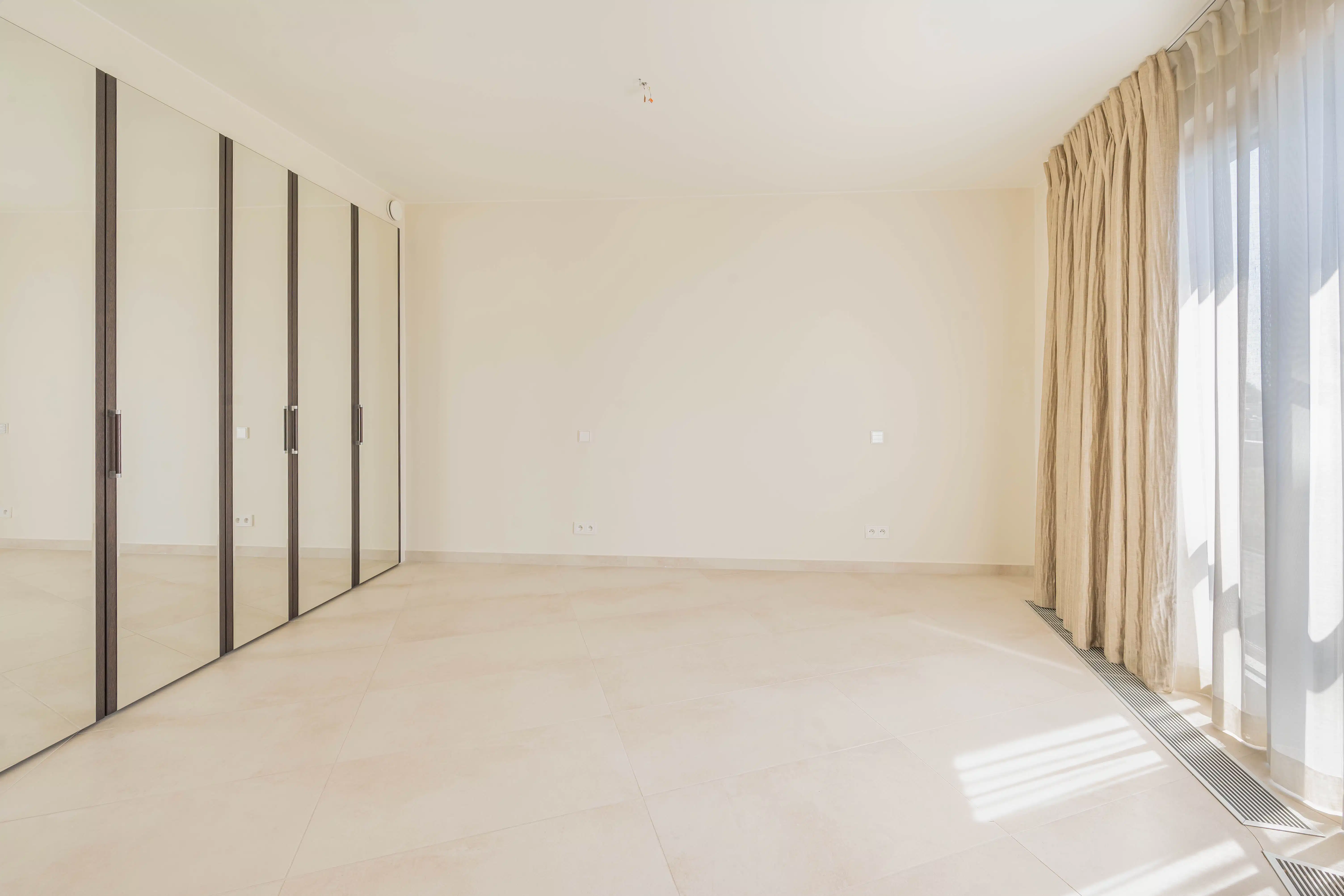 High-end serviceflat in hartje Willebroek foto 12