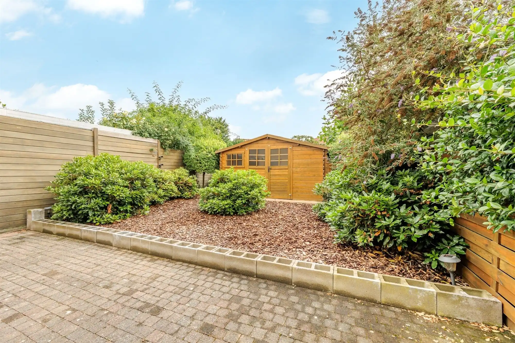 Instapklare ruime woning met 4 slpkmrs. en tuin foto 24