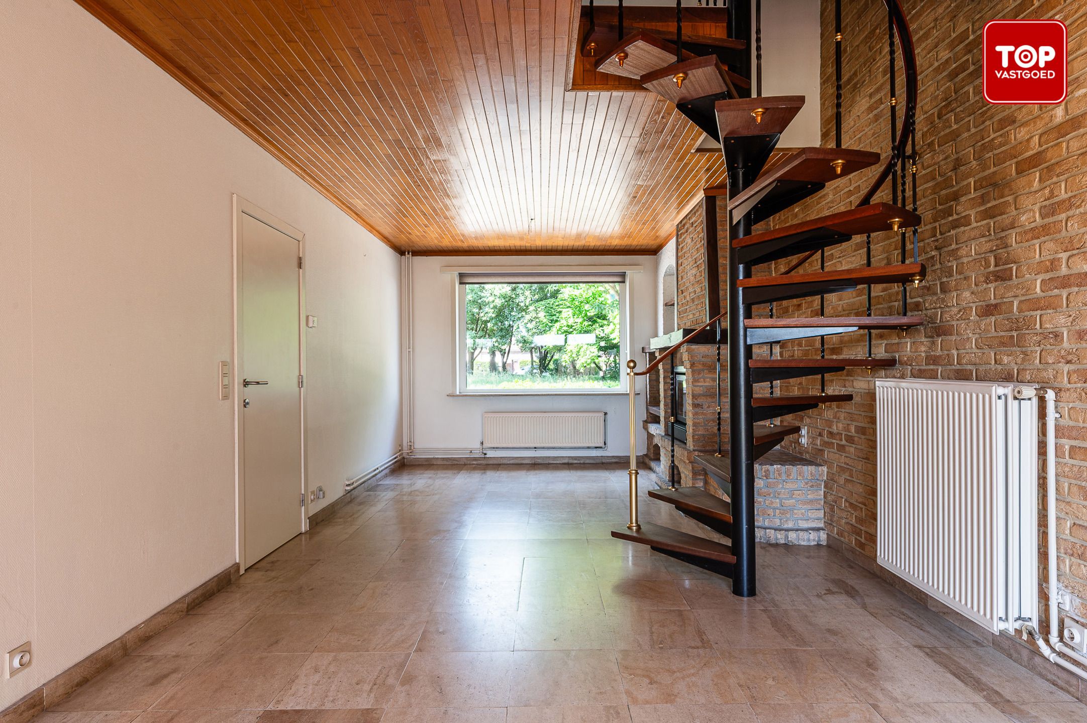 Woning met 3 slaapkamers, tuin en garage. foto 8