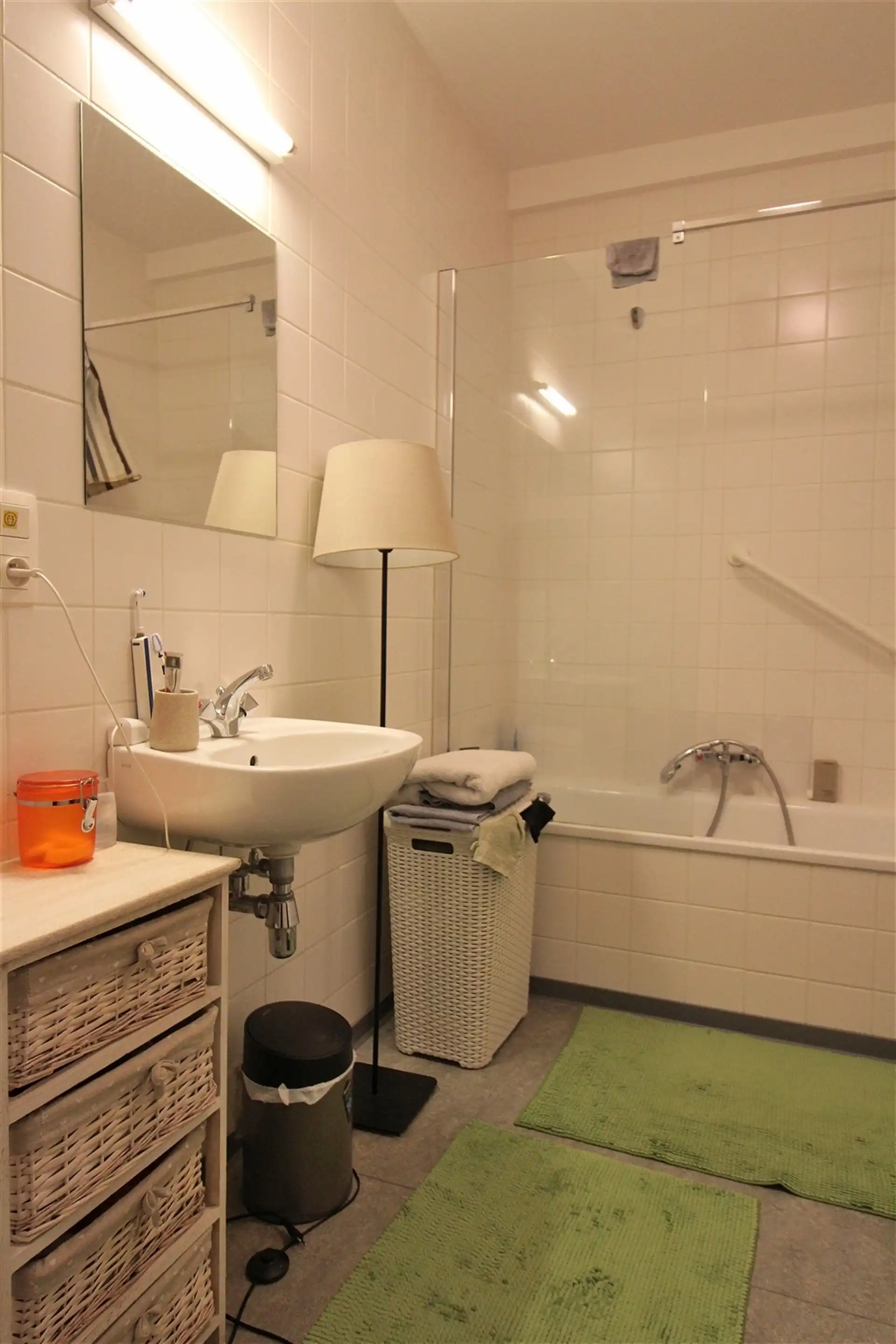 Compleet gerenoveerd appartement met 2 slaapkamers te Meerbeek foto 8