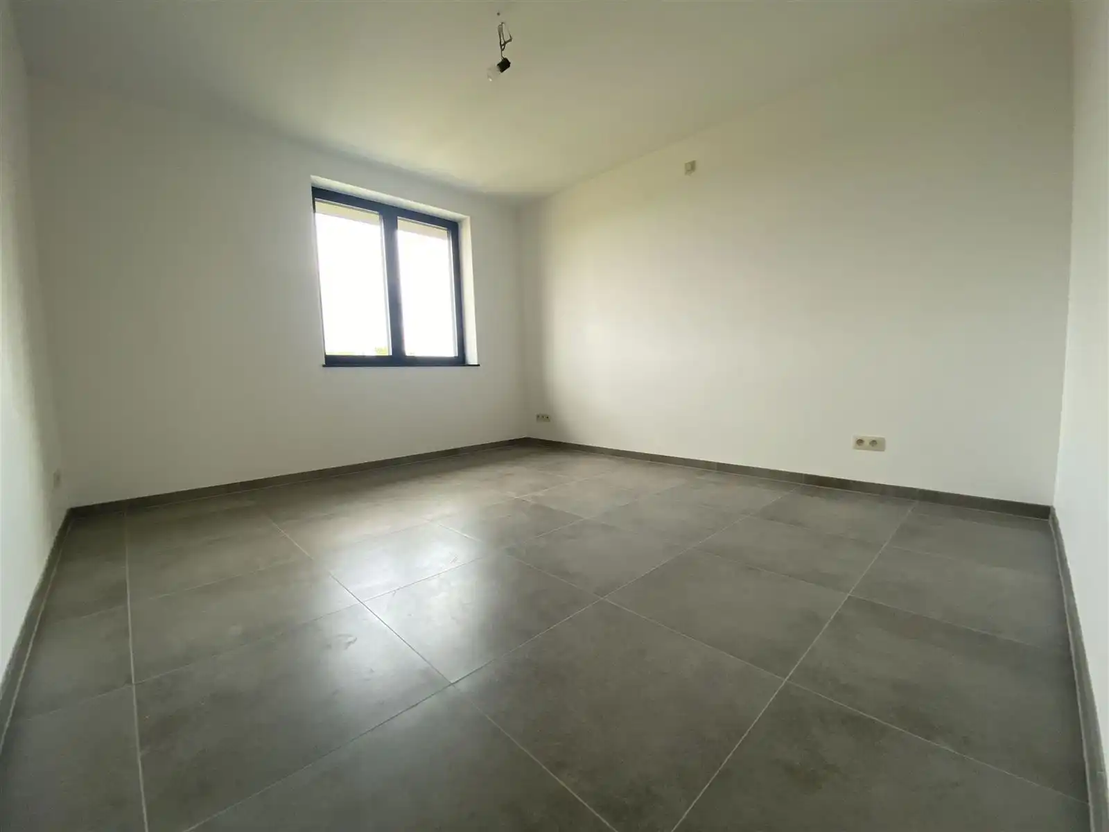 Ruime woning met 3 slaapkamers te huur foto 16