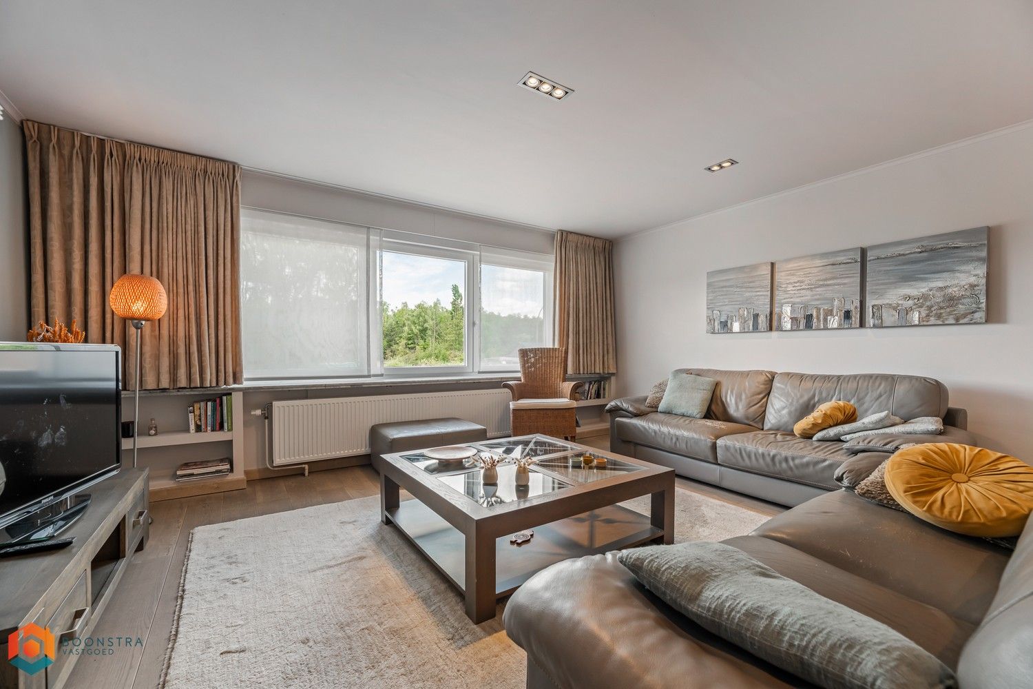 Handelsgelijkvloers met garage & woonst op toplocatie foto 14