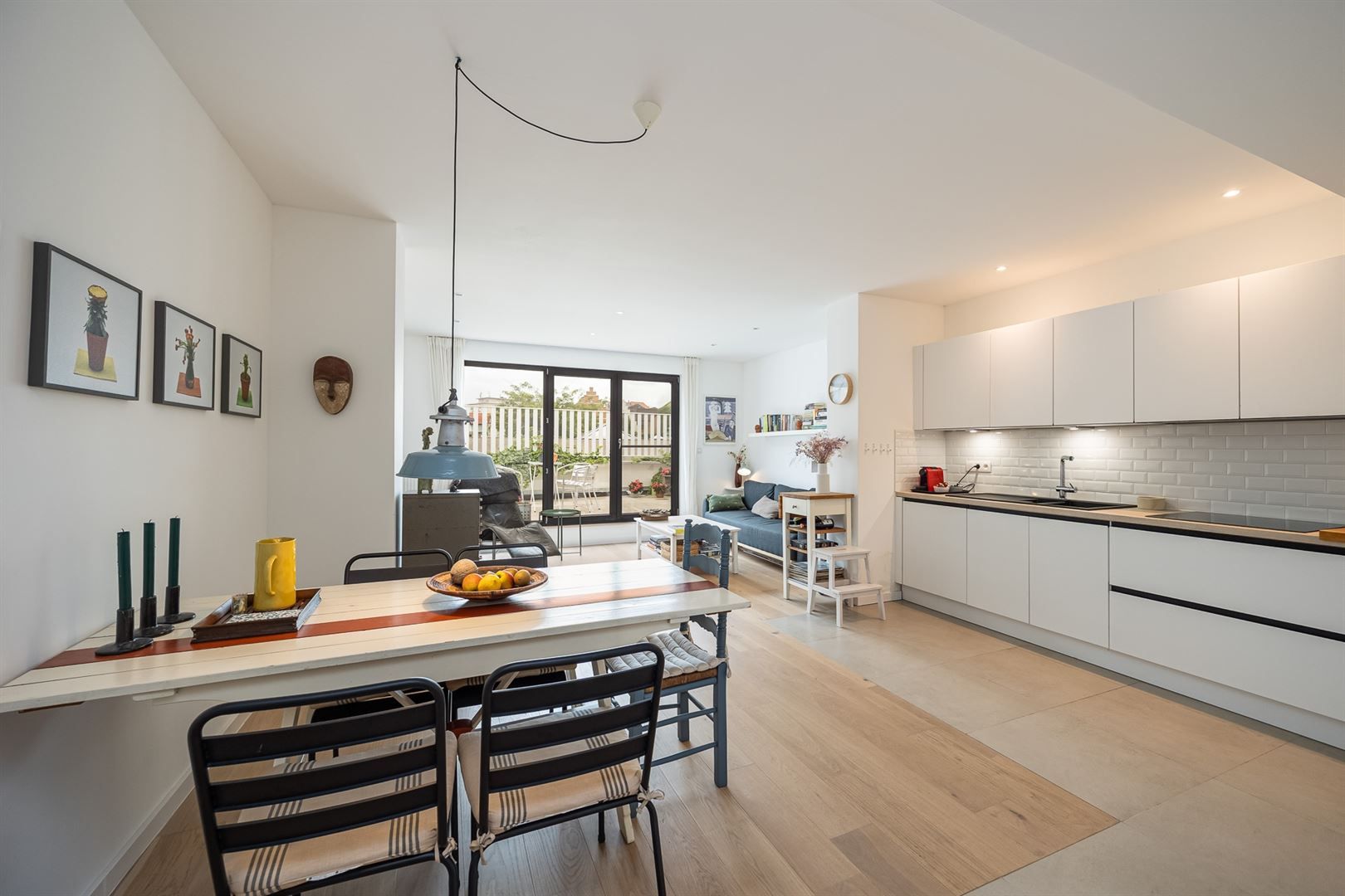 Fijn, gezellig, 2 slaapkamers, mooi terras. foto 2