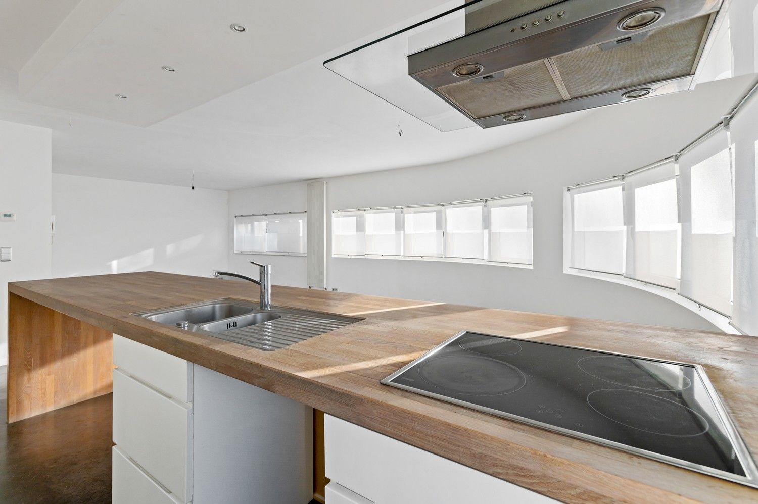 Gelijkvloers appartement + garage met 2 slpk + terras ! foto 6