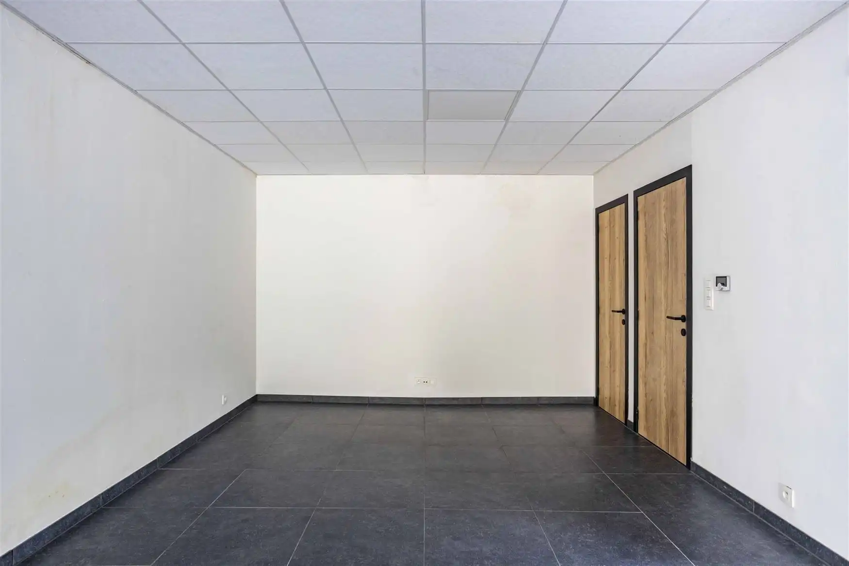 Commercieel gelijkvloers met duplex en loods van ca. 240m² foto 9