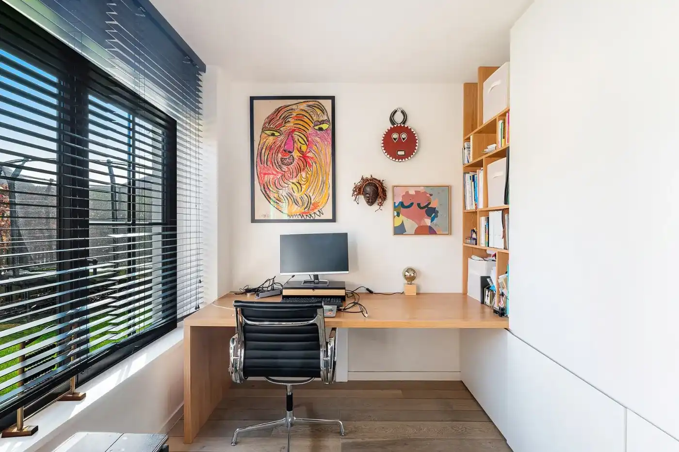 Alleenstaande villa gelegen in een rustige zijstraat van de Magere Schorre  foto 18