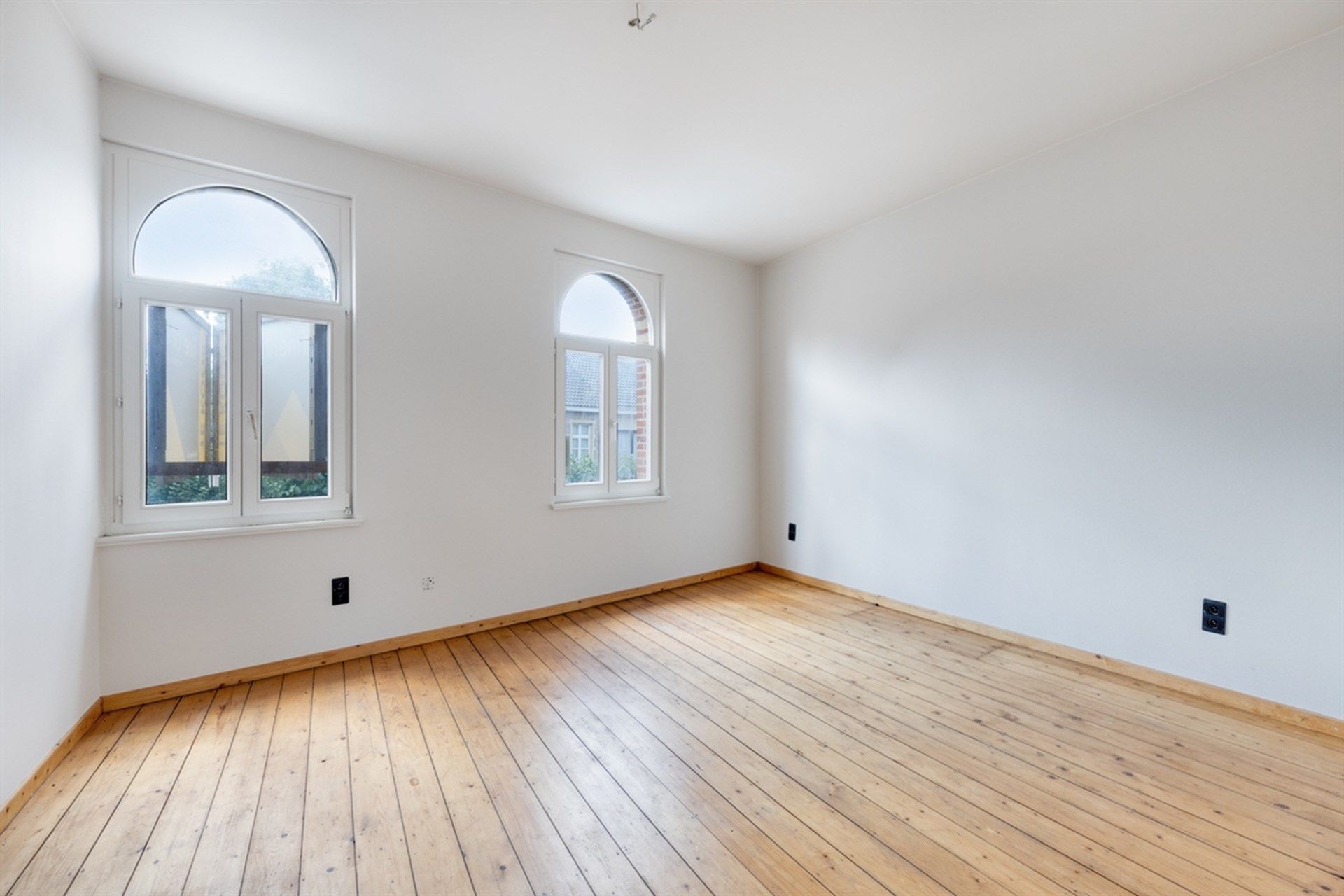 Te renoveren gezinswoning met 3 slaapkamers in Sint-Niklaas foto 11