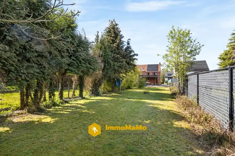 HALFOPEN BEBOUWING MET GROTE TUIN TE KOOP IN STEKENE foto 21