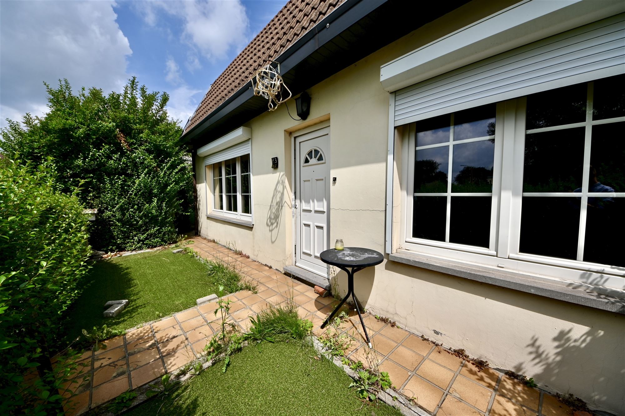Te renoveren woning met 2 slaapkamers en tuin.  foto 2