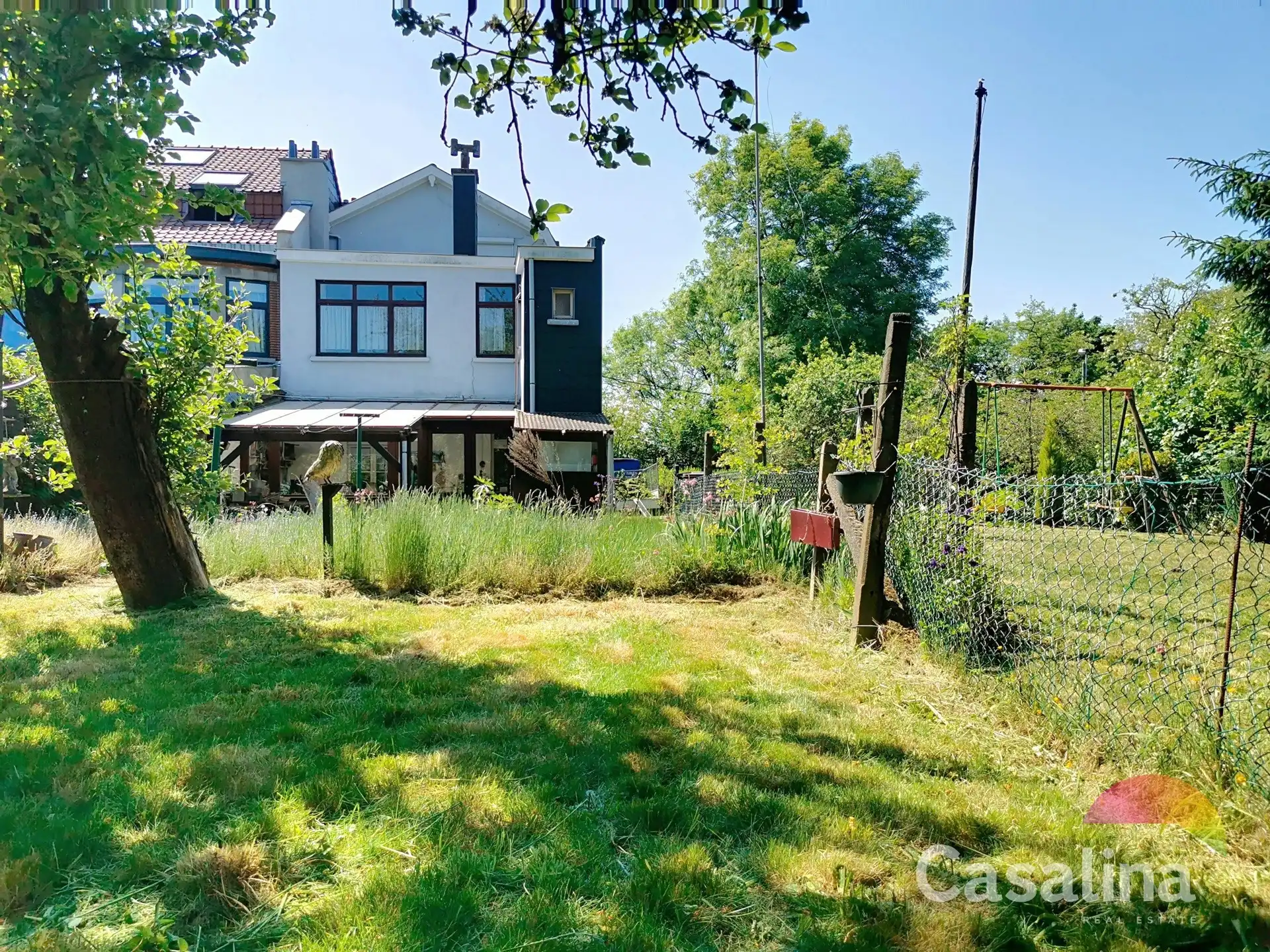 Mooi huis om te renoveren, vlakbij het Dumontplein. foto 2