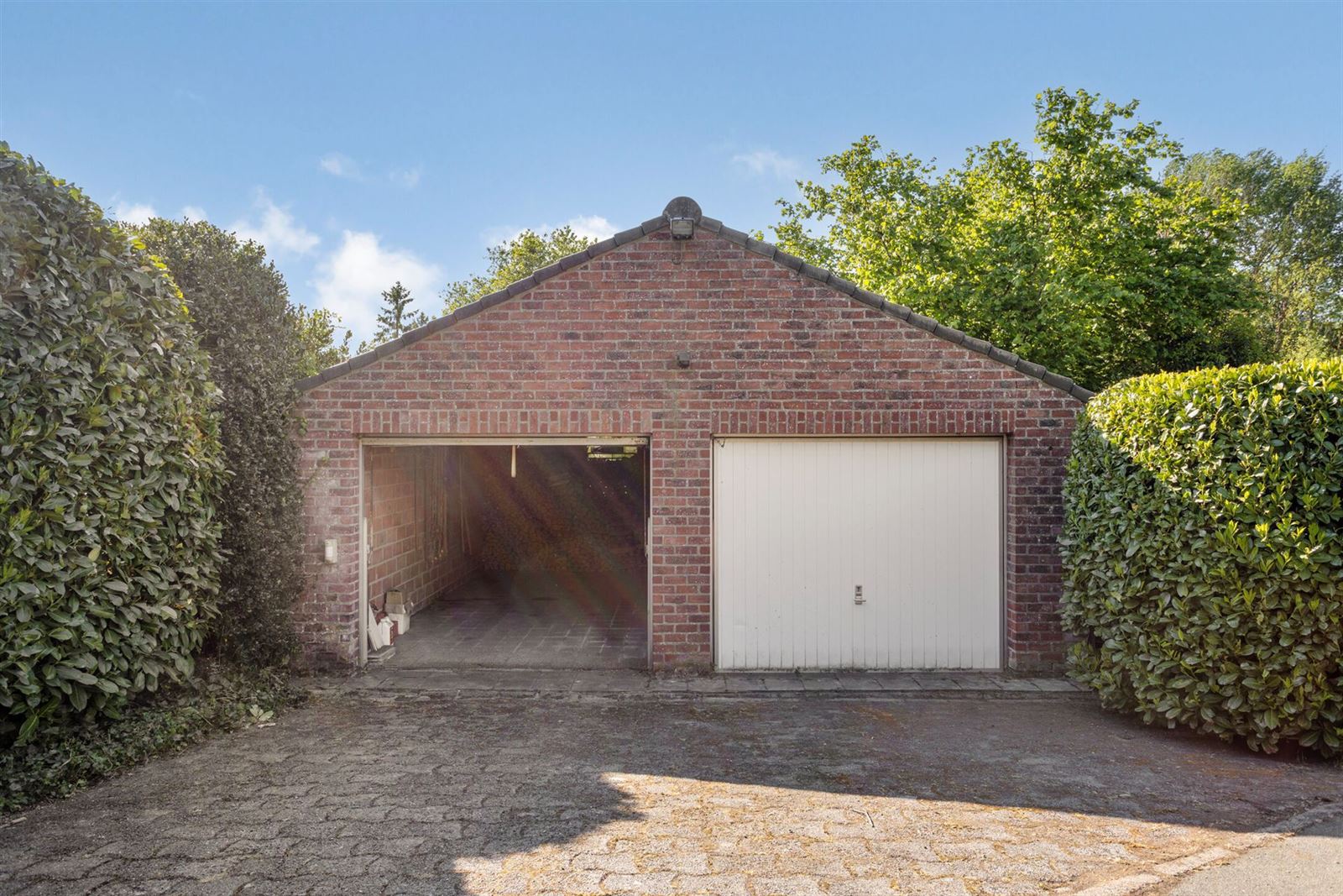 Ruime achterin gelegen villa met 5 slaapkamers op prachtig terrein van 40a foto 29