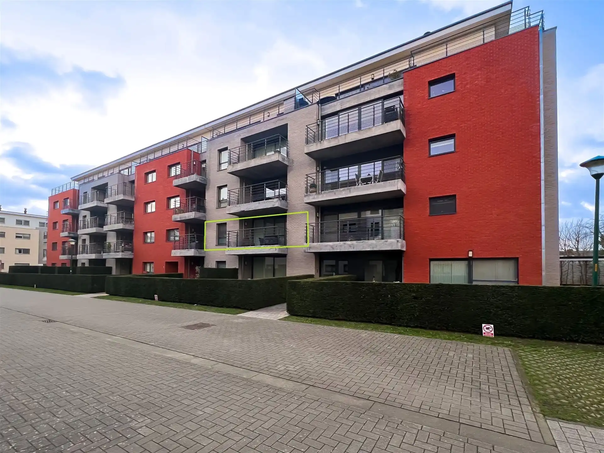 Appartement foto {{pictureIndex}}