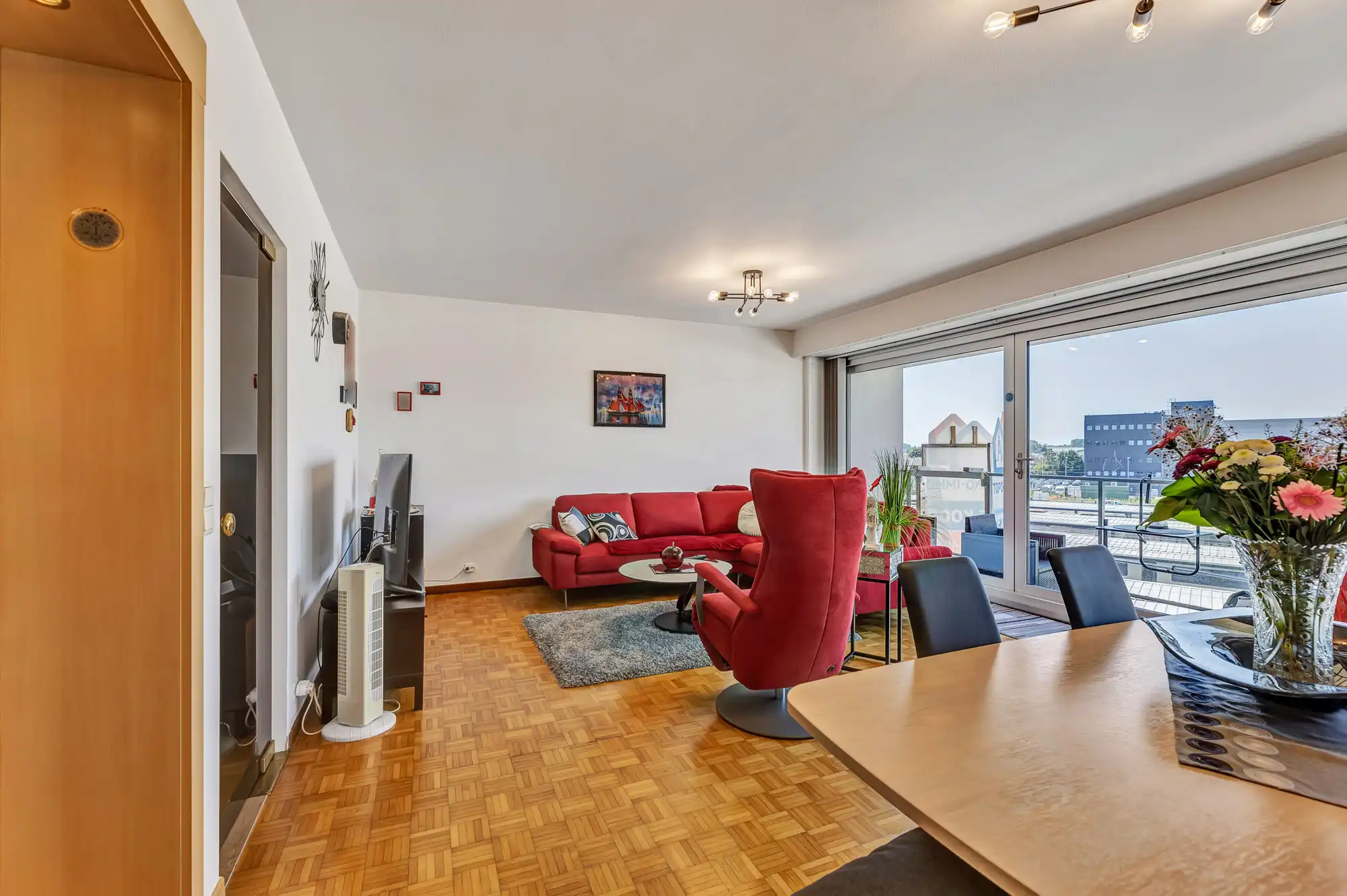 Twee slaapkamer appartement nabij centrum Denderleeuw foto 3