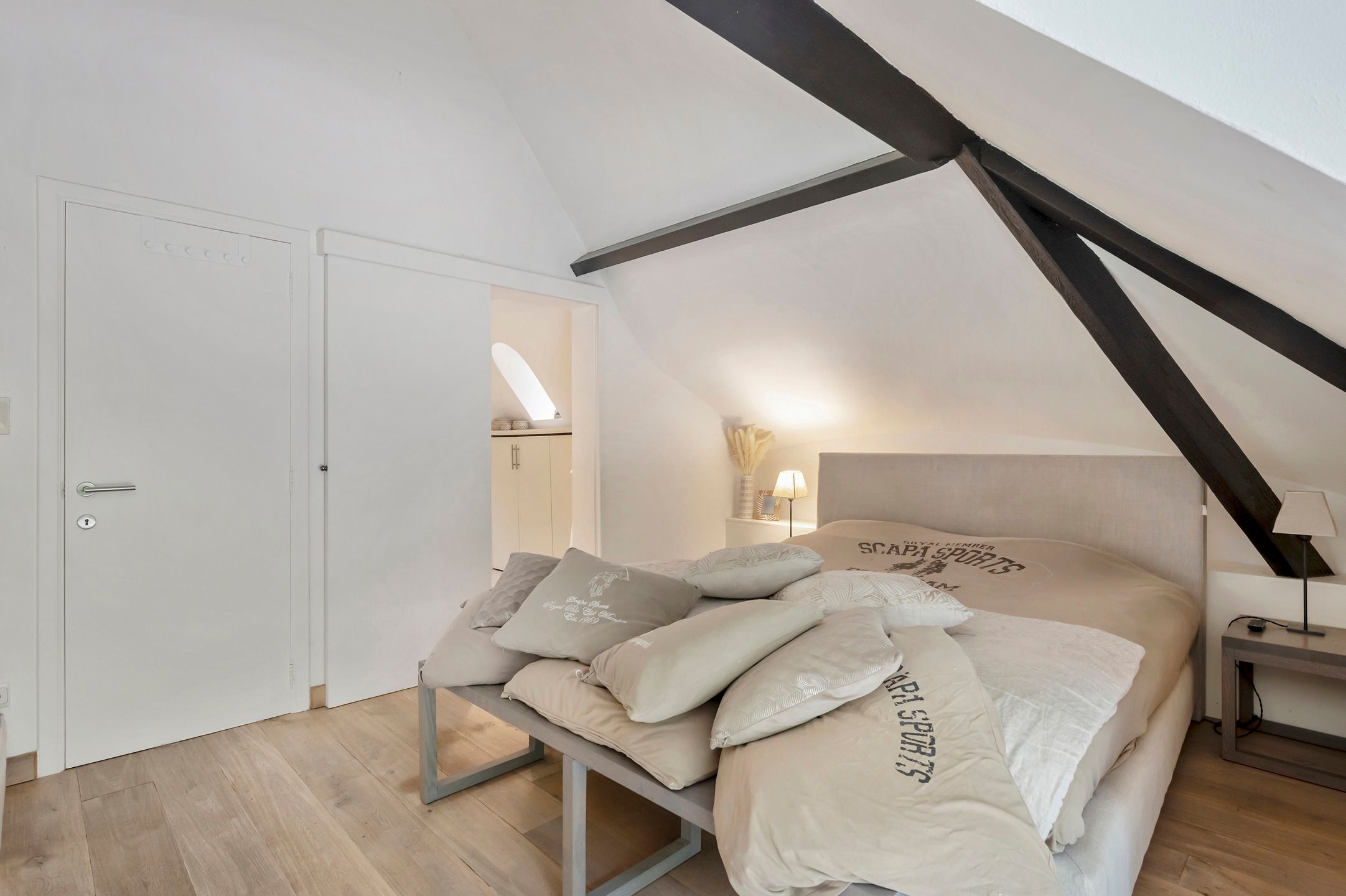 Charmante rietgedekte villa foto 28