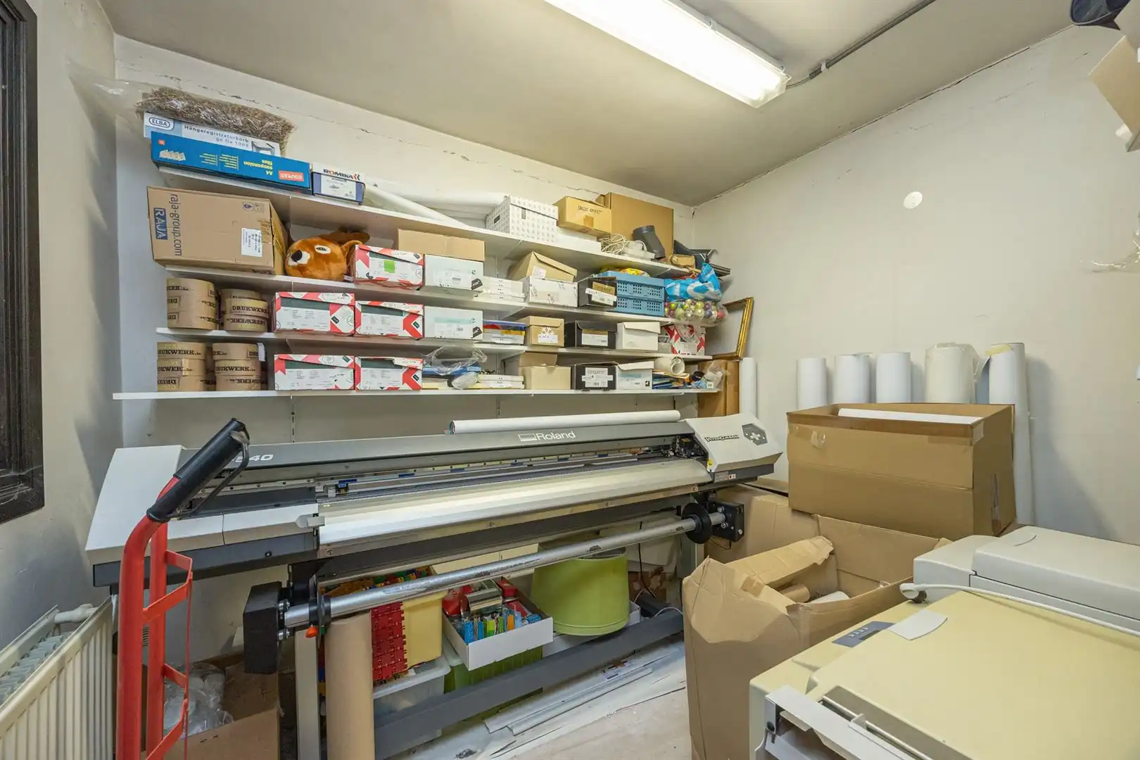 Commercieel  hoekpand over KLINA foto 17