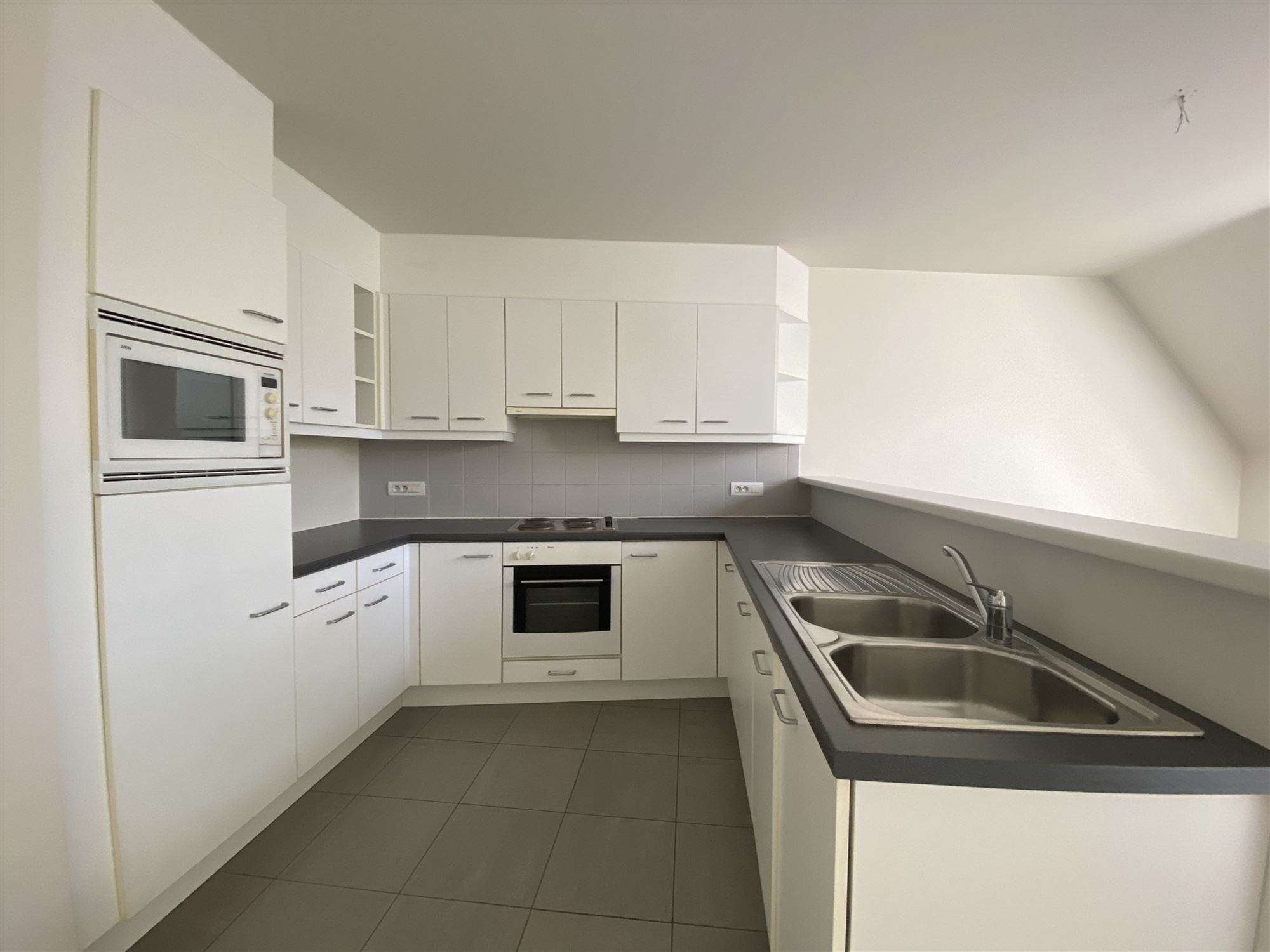 2 slaapkamer appartement met garage, centrum Evergem foto 3