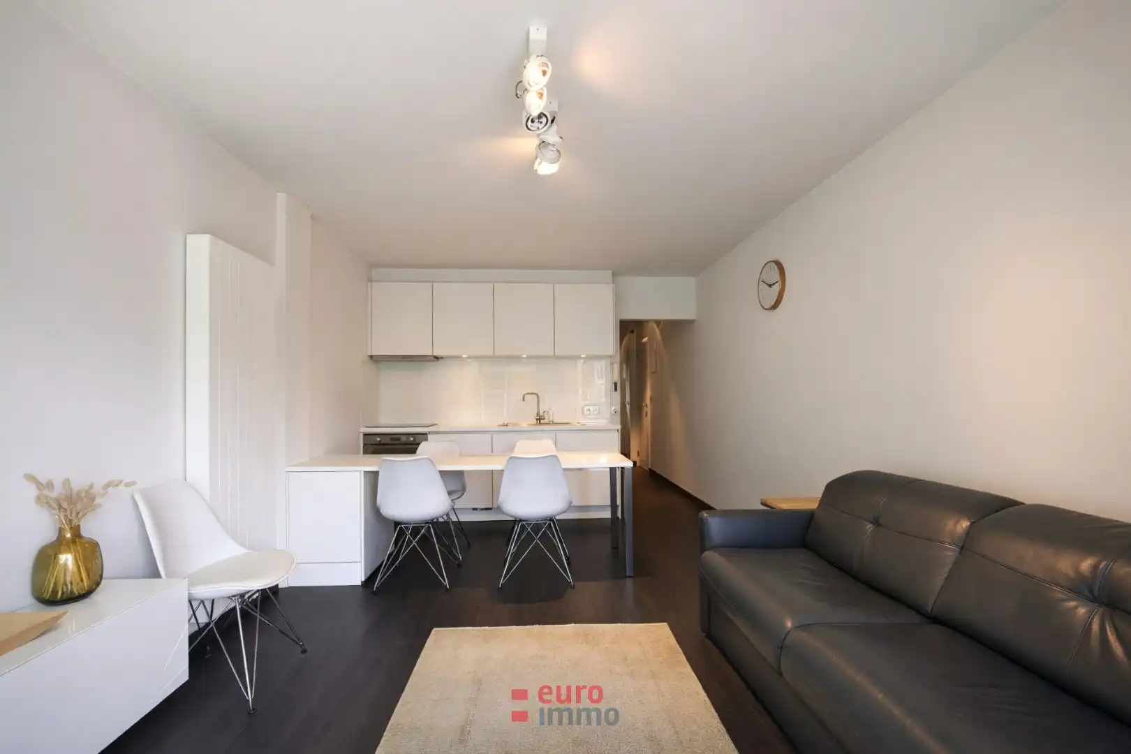 Super gelegen appartement met 1 slaapkamer! foto 4