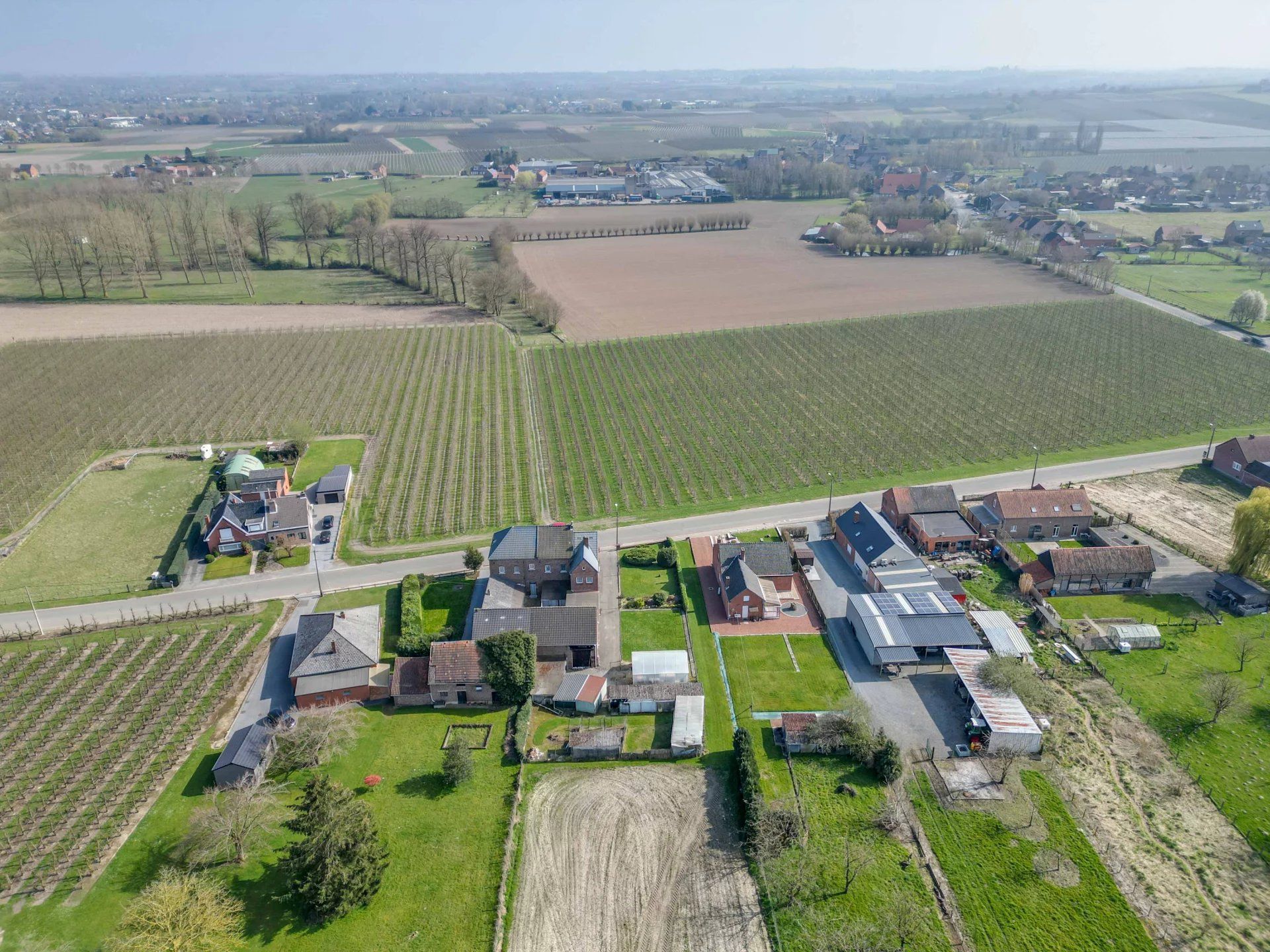Te renoveren, landelijk gelegen woning/ projectgrond foto 27