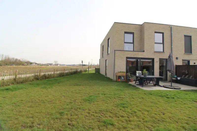 Zeer energiezuinige halfopen woning te Roeselare foto 5