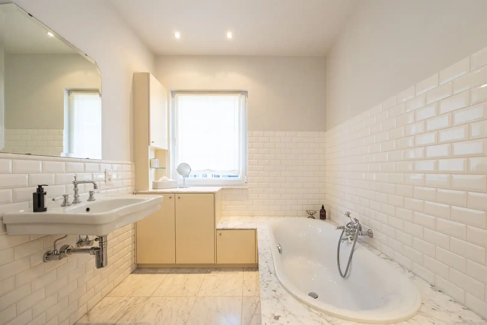 Woning met praktijk, bijgebouw en tuin in Beerzel-dorp! foto 14