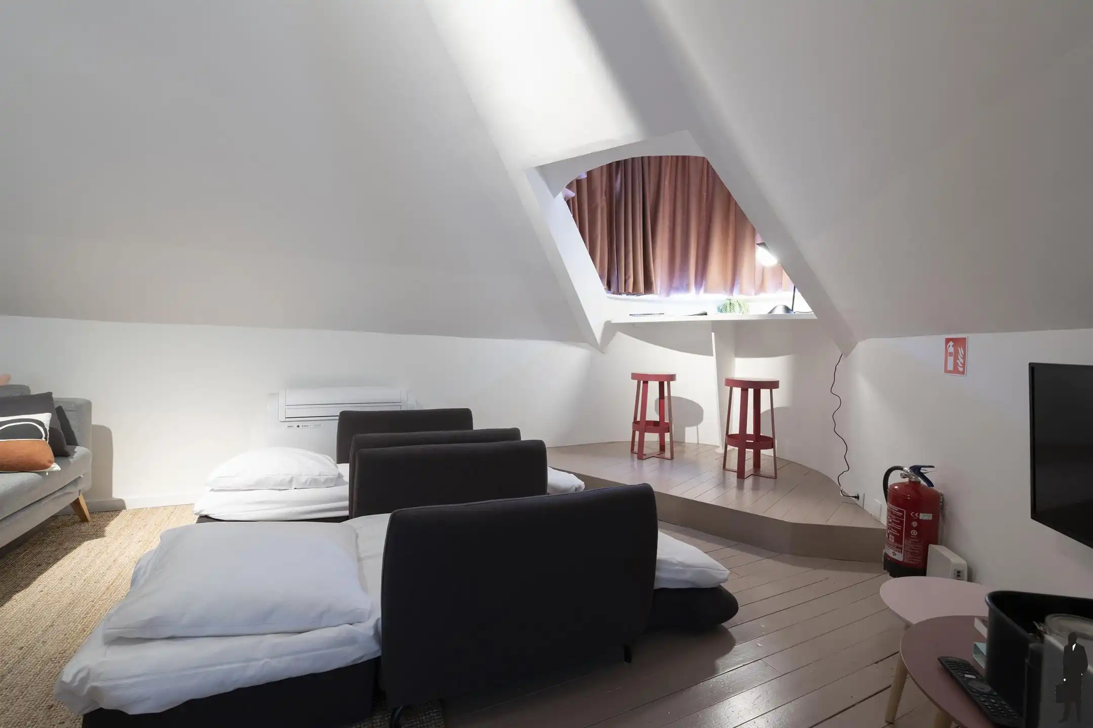 Iconisch hoekpand met drie vergunde duplexen aan het Mechelseplein foto 13