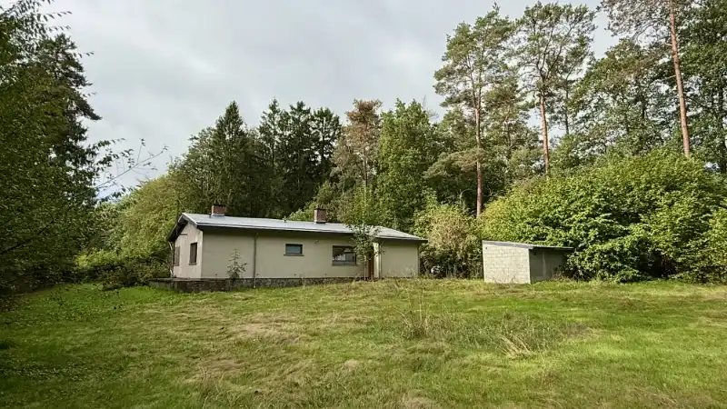 --- NOUVEAU --- Bungalow quatre façades avec 2 chambres, garage et grand jardin dans un environnement verdoyant. foto 26