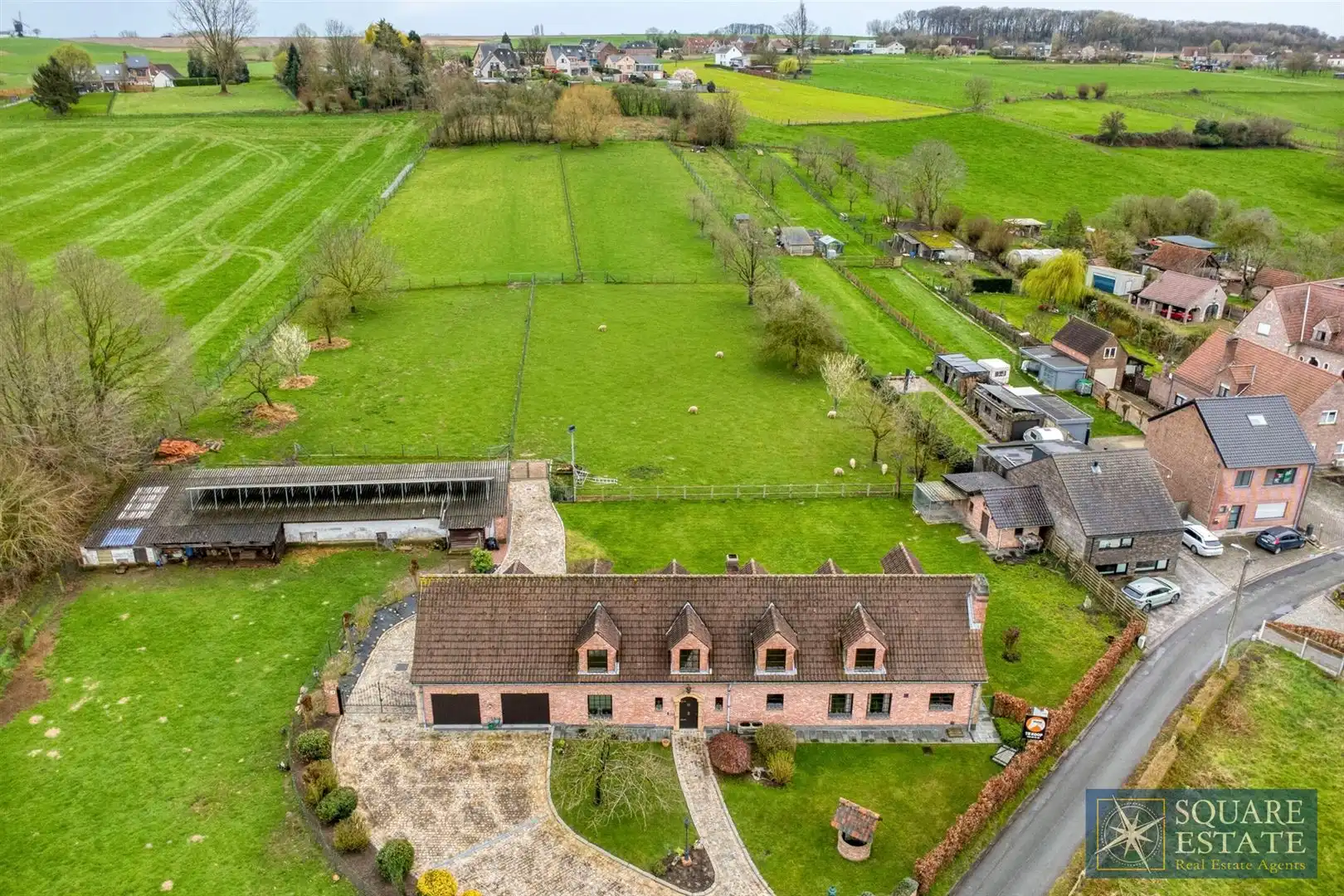 Charmant huis op een perceel van 1,17 hectare, met stal foto 28