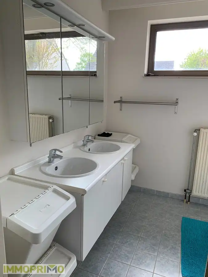 Ruime woning met 4 slaapkamers en garagebox in een woonerf te Mortsel foto 15