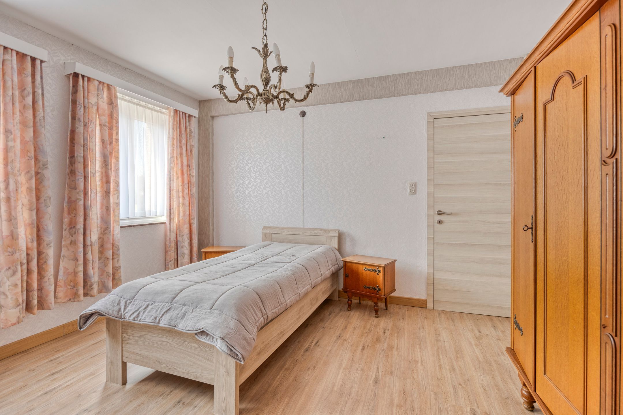 Wonen in dorpelijke charme: lichtrijke en ruime woonst foto 15