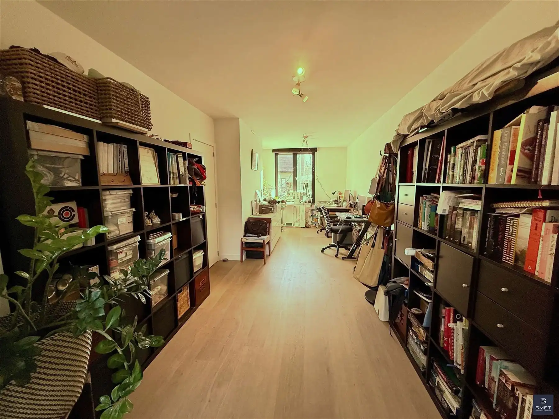 RUIME INSTAPKLARE WONING MET 3 SLPKS EN BUREEL OP PRACHTIG PERCEEL foto 4