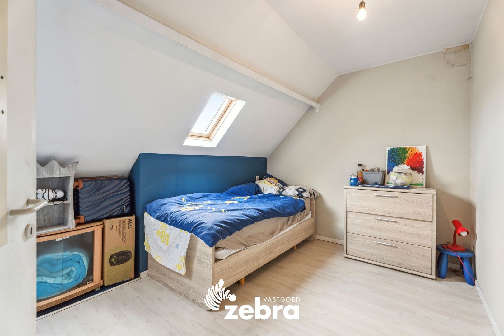 Instapklare woning met drie slaapkamers en loods op een toplocatie te Izegem! foto 16