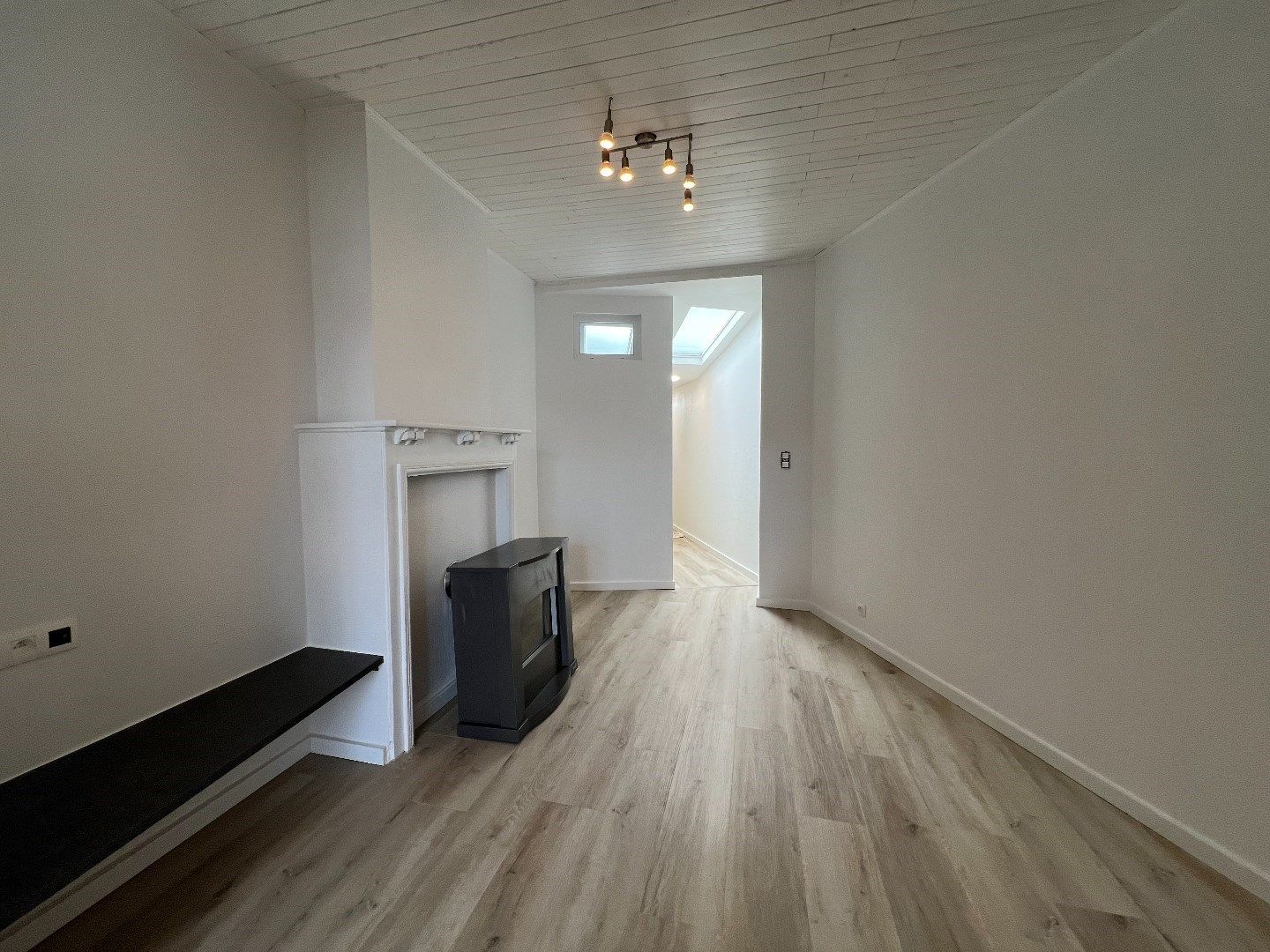 Knusse rijwoning met 3 slaapkamers en tuin foto 3