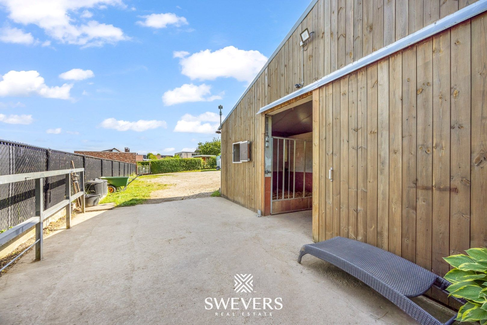 Instapklare halfopen woning met paardenaccommodatie op 73a in Sint-Truiden foto 27