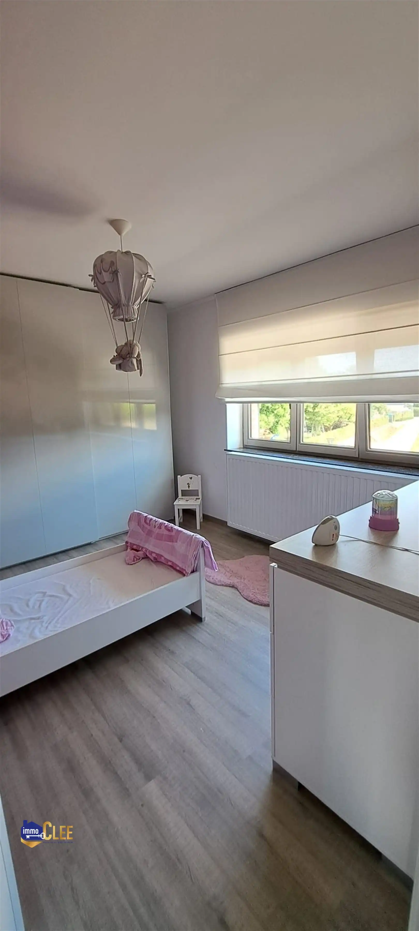 Instapklare woning omgeven door groen foto 26