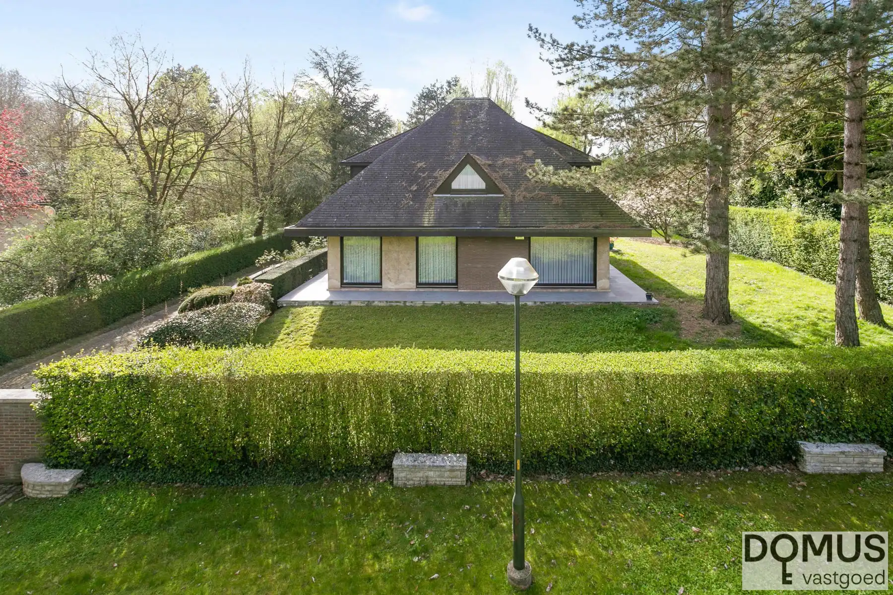 Statige villa met tijdloze architectuur op topligging  foto 34