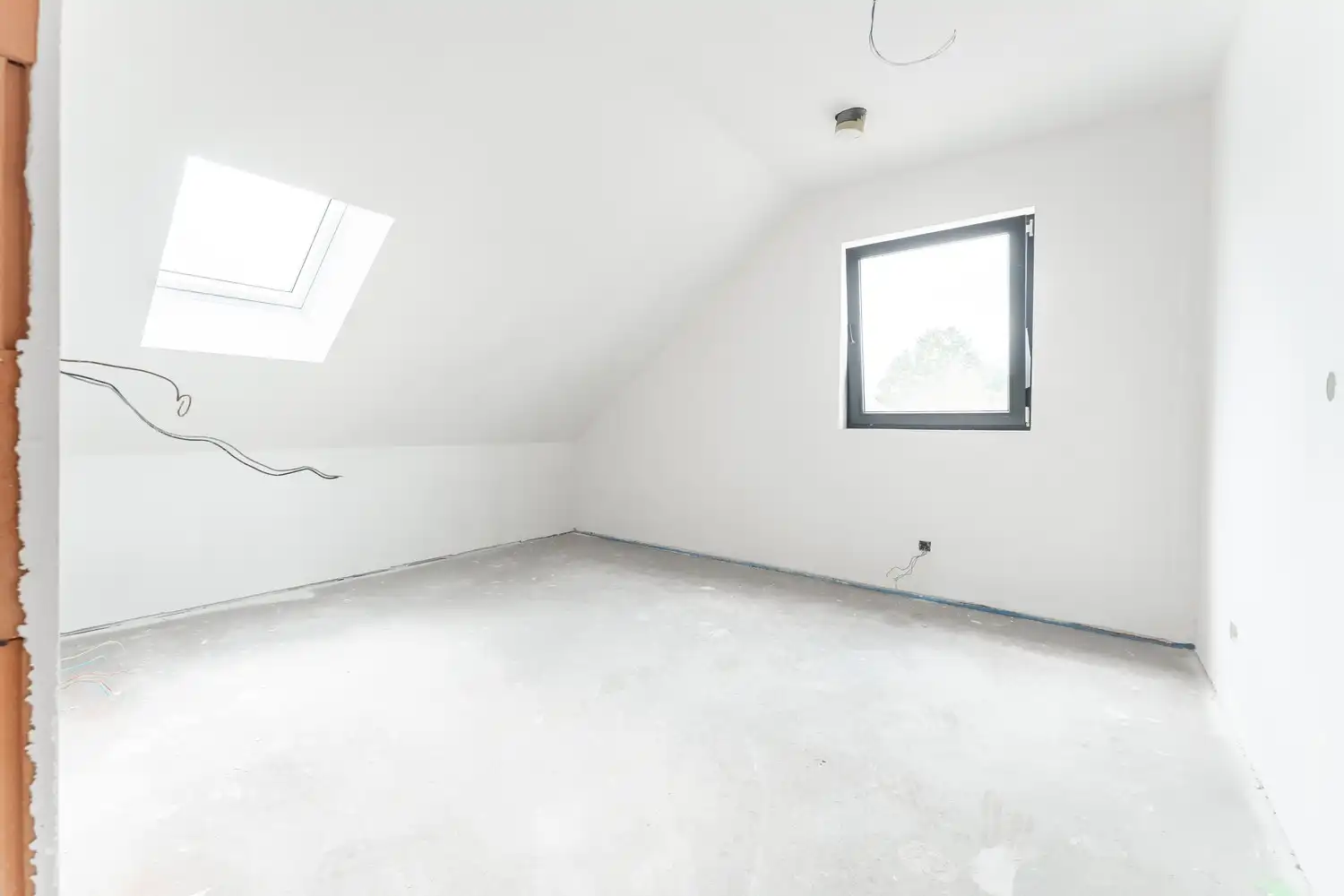 Charmante halfopen woning te koop in Leopoldsburg - 3 slaapkamers, 1 badkamer, ruime keuken en 2 toiletten op 279 m², volledig gerenoveerd in 2026! foto 23