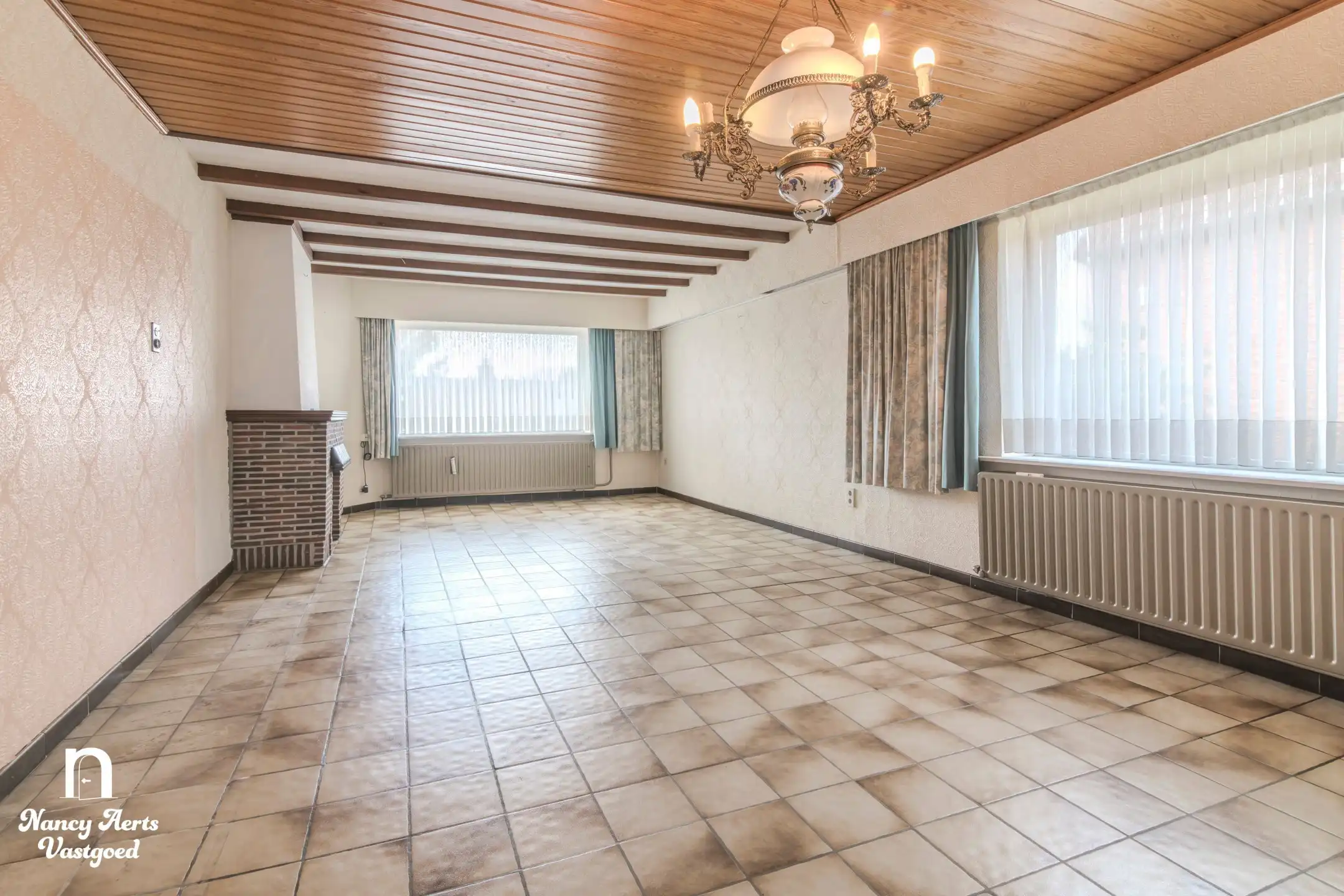 Charmante gezinswoning met mogelijkheden op royaal perceel foto 8