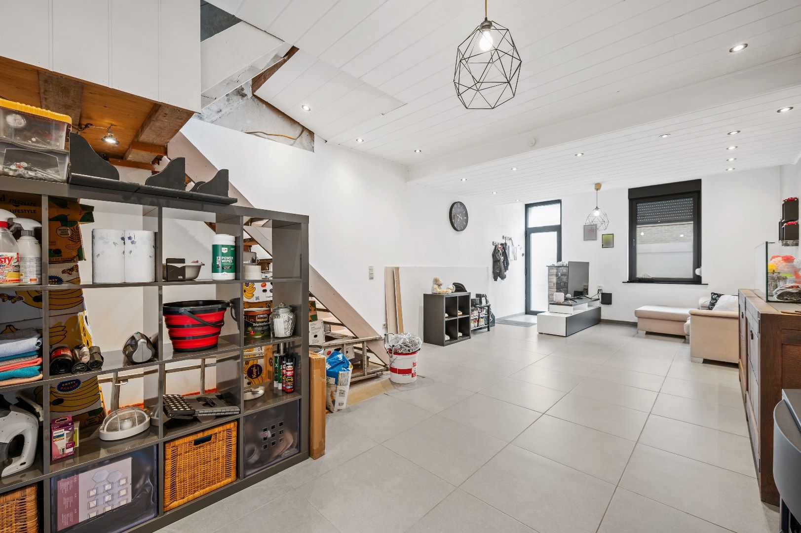 Af te werken rijwoning op de Tiense stadsrand foto 6