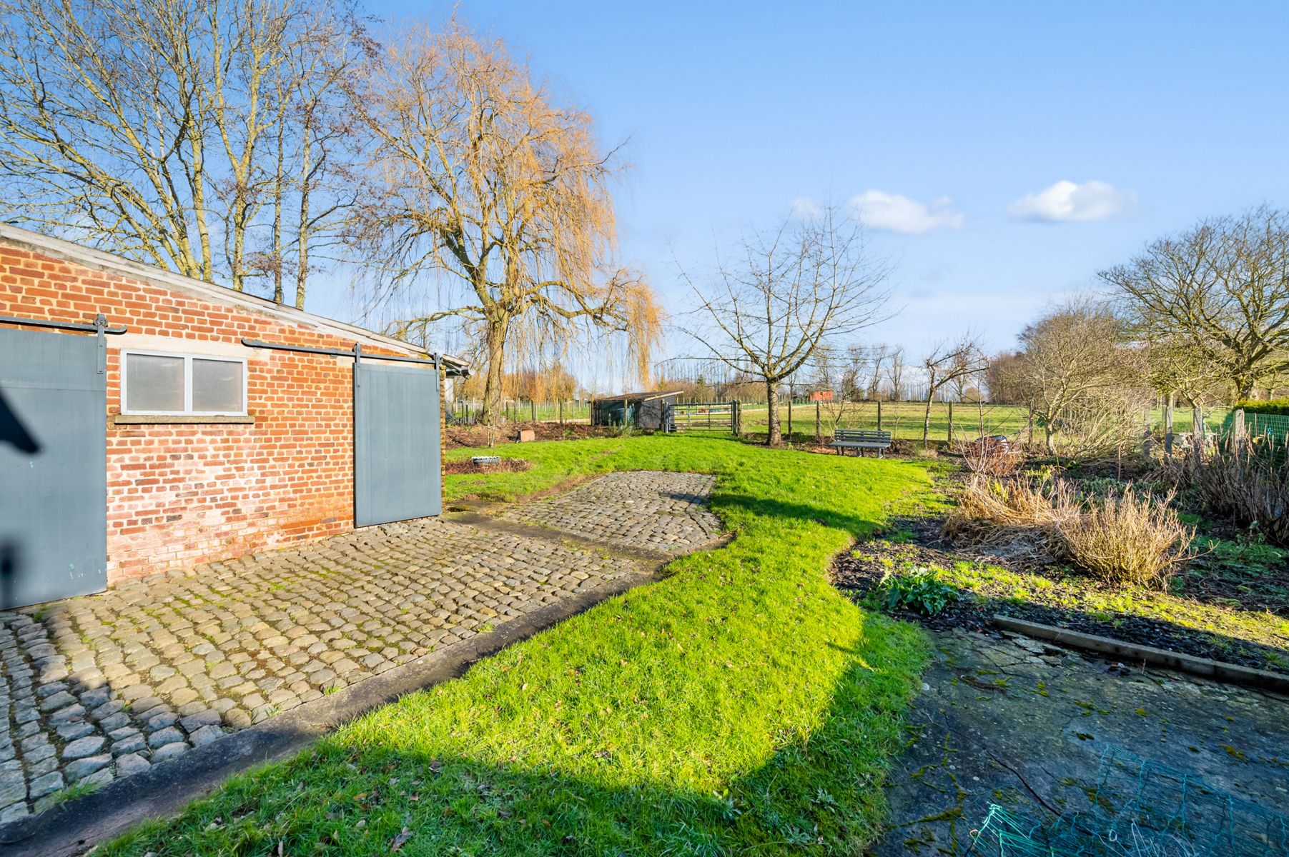 Te renoveren hoeve op een prachtig perceel van 5075 m² foto 6